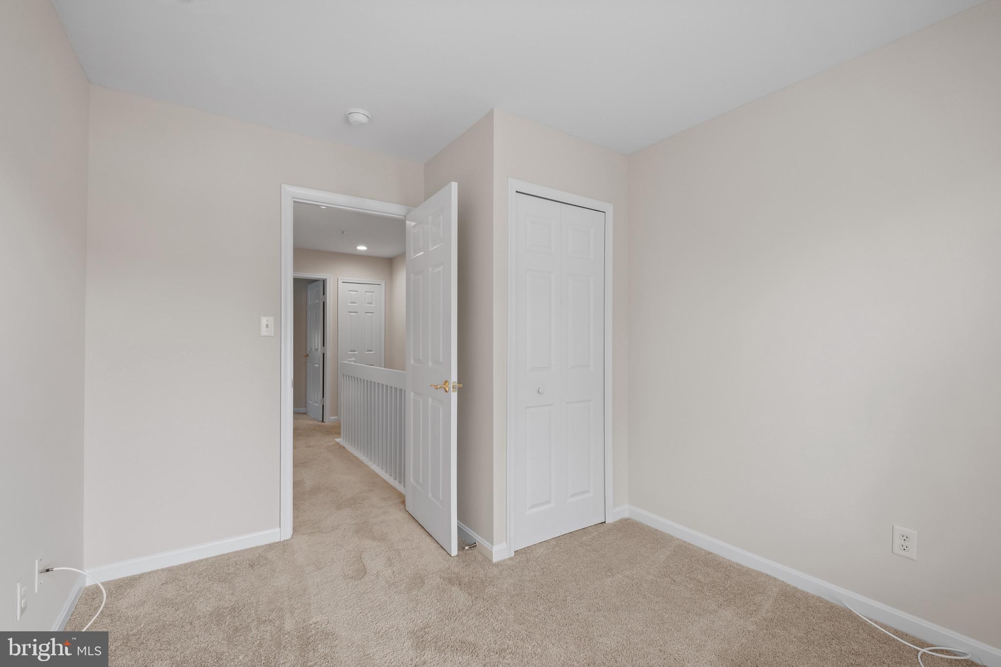 QUEENS LANDING - Residential