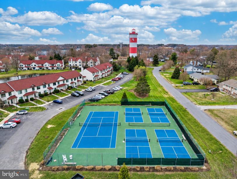 QUEENS LANDING - Residential