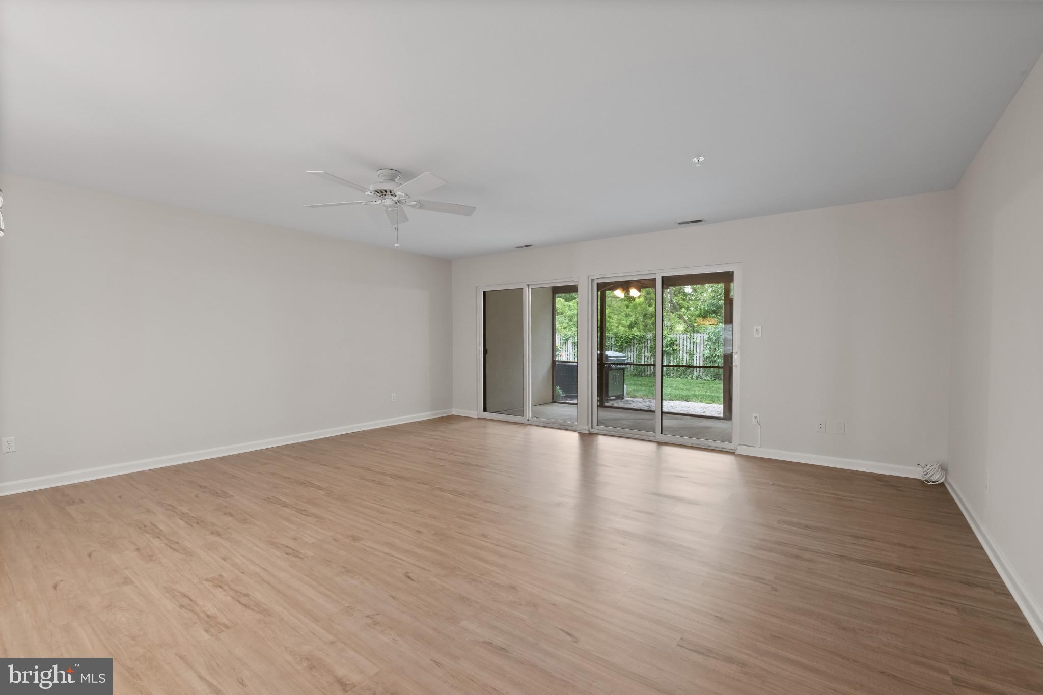 QUEENS LANDING - Residential