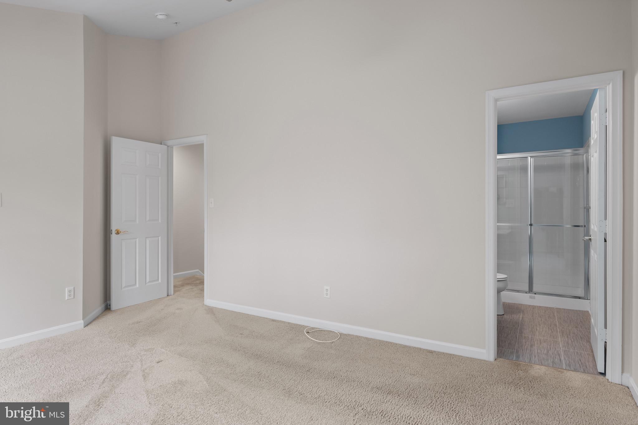 QUEENS LANDING - Residential