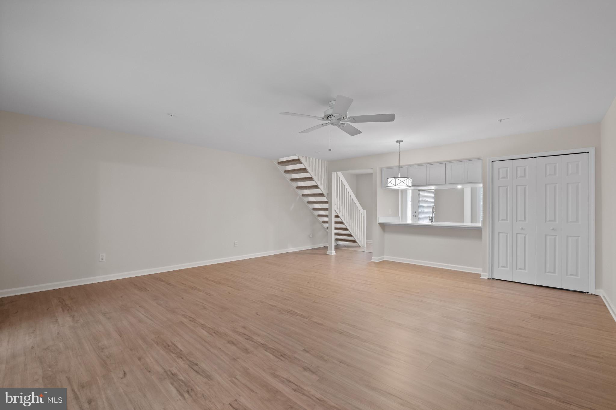 QUEENS LANDING - Residential