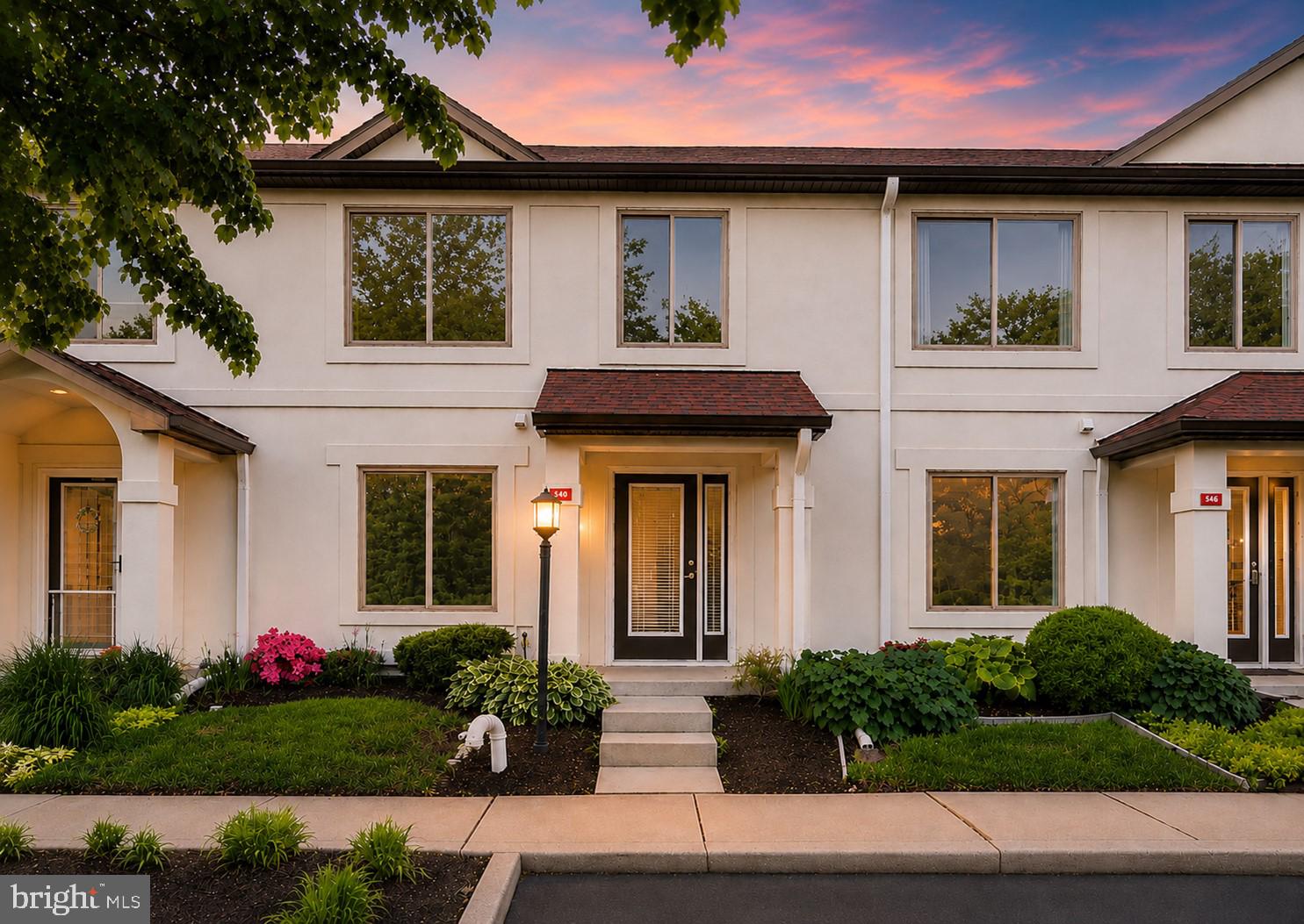 QUEENS LANDING - Residential