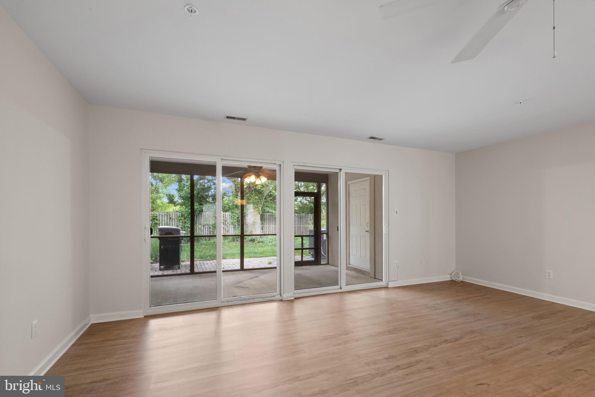 QUEENS LANDING - Residential