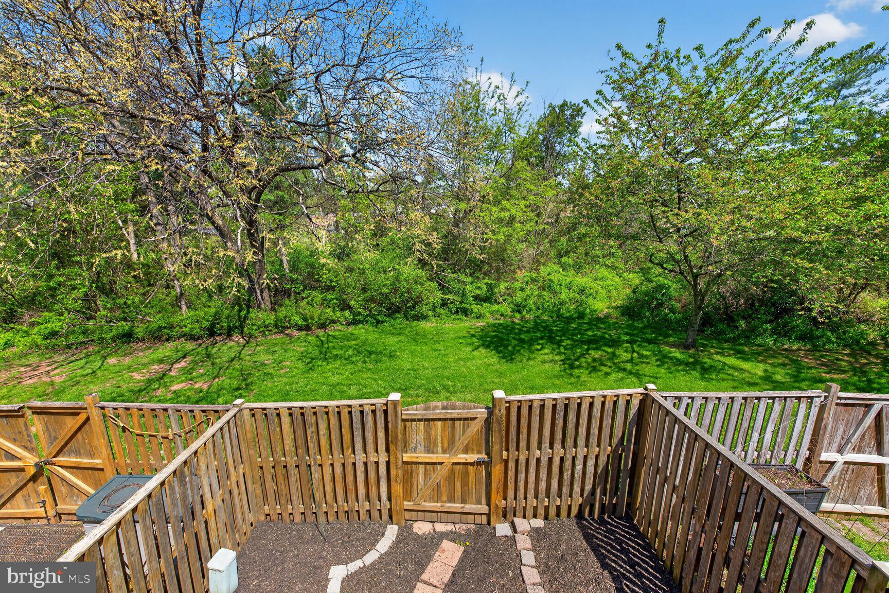 ASHBURN VILLAGE - Residential