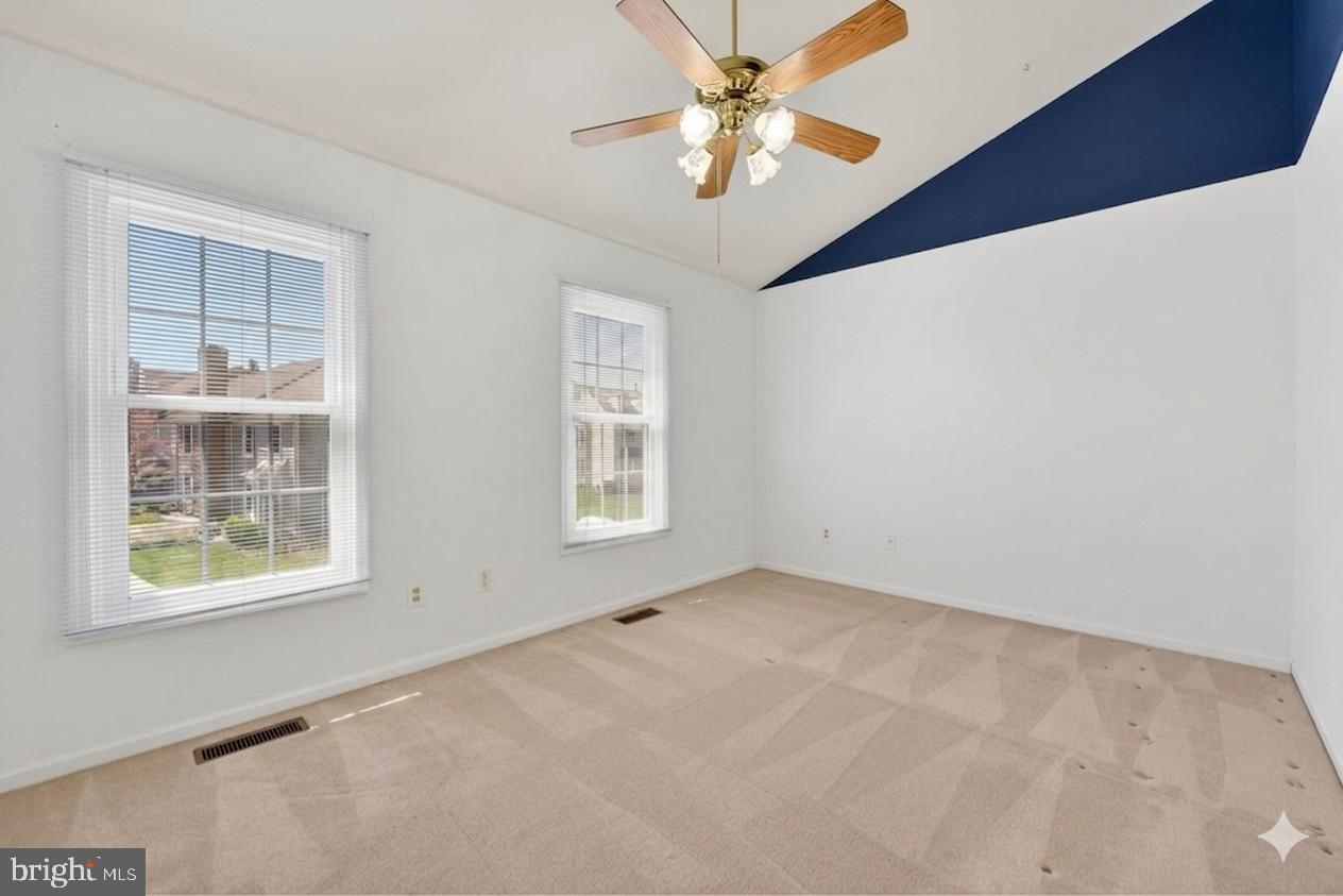 ASHBURN VILLAGE - Residential