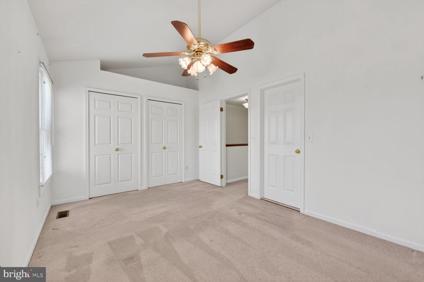 ASHBURN VILLAGE - Residential