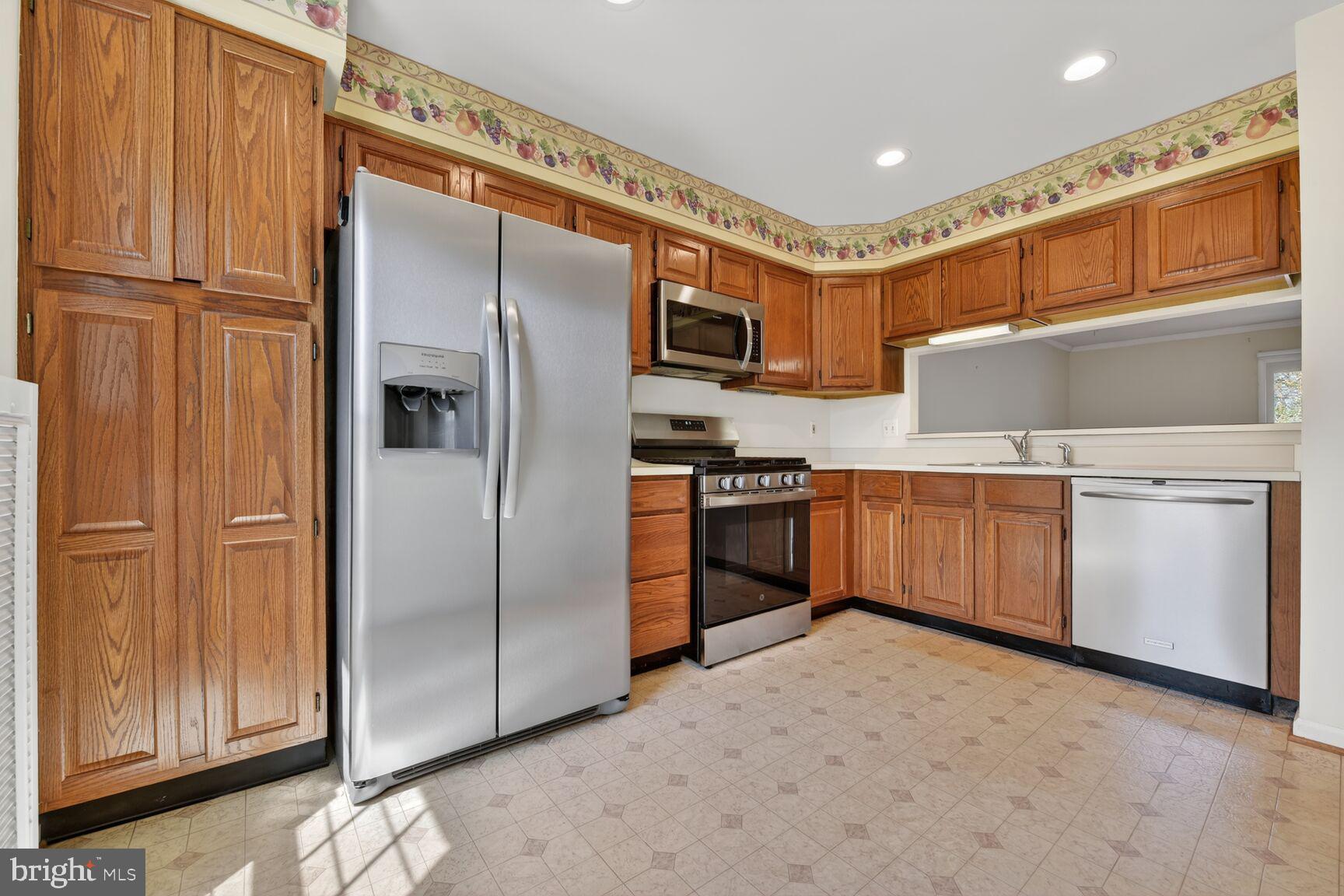 ASHBURN VILLAGE - Residential