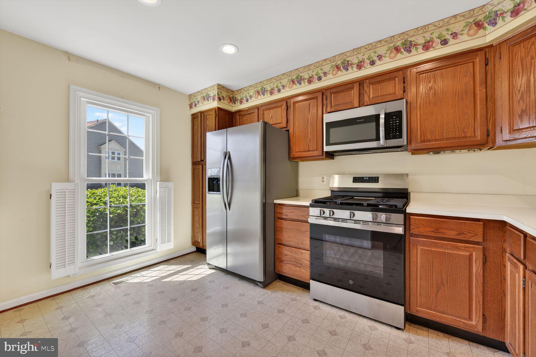 ASHBURN VILLAGE - Residential