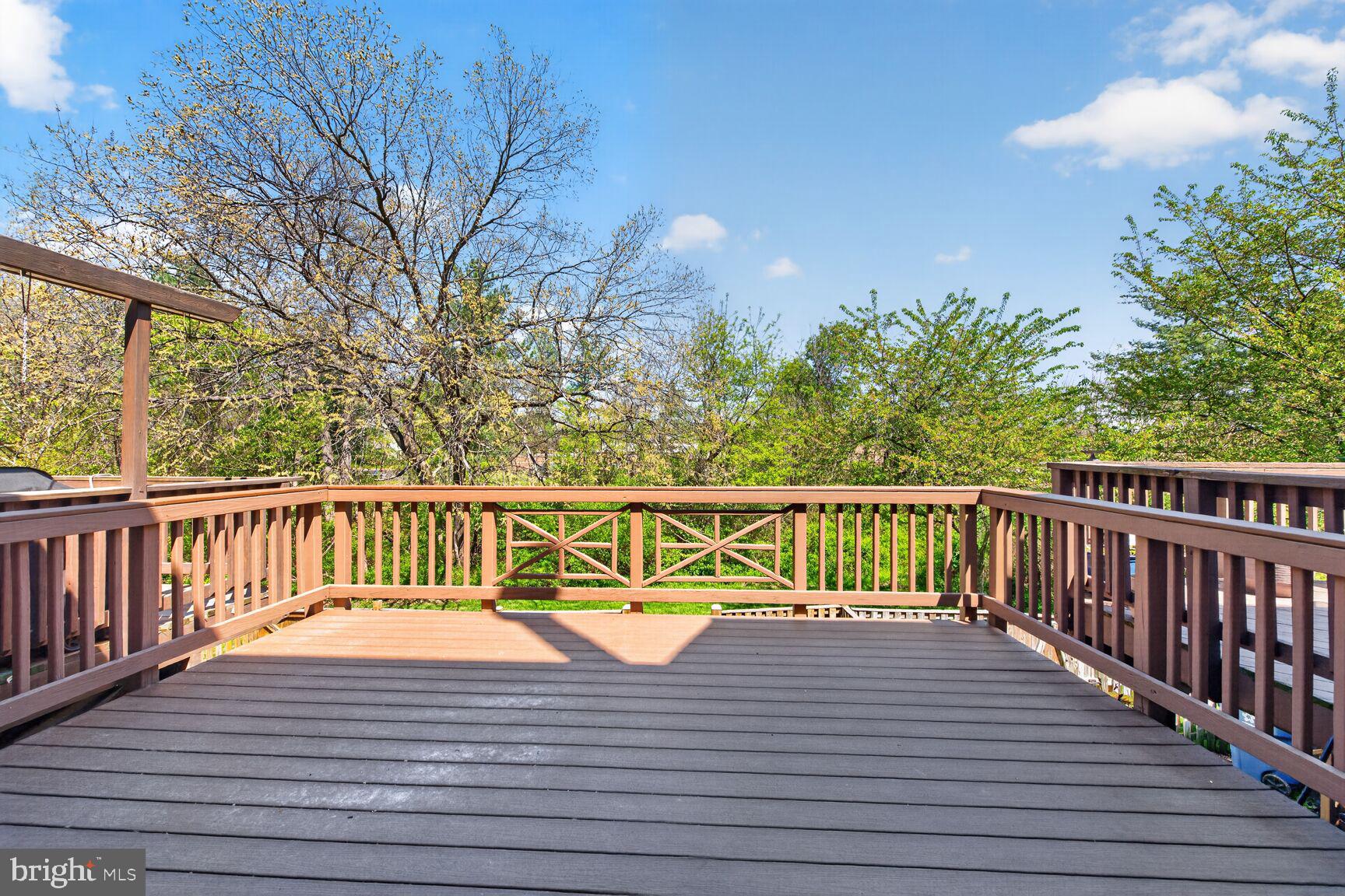 ASHBURN VILLAGE - Residential