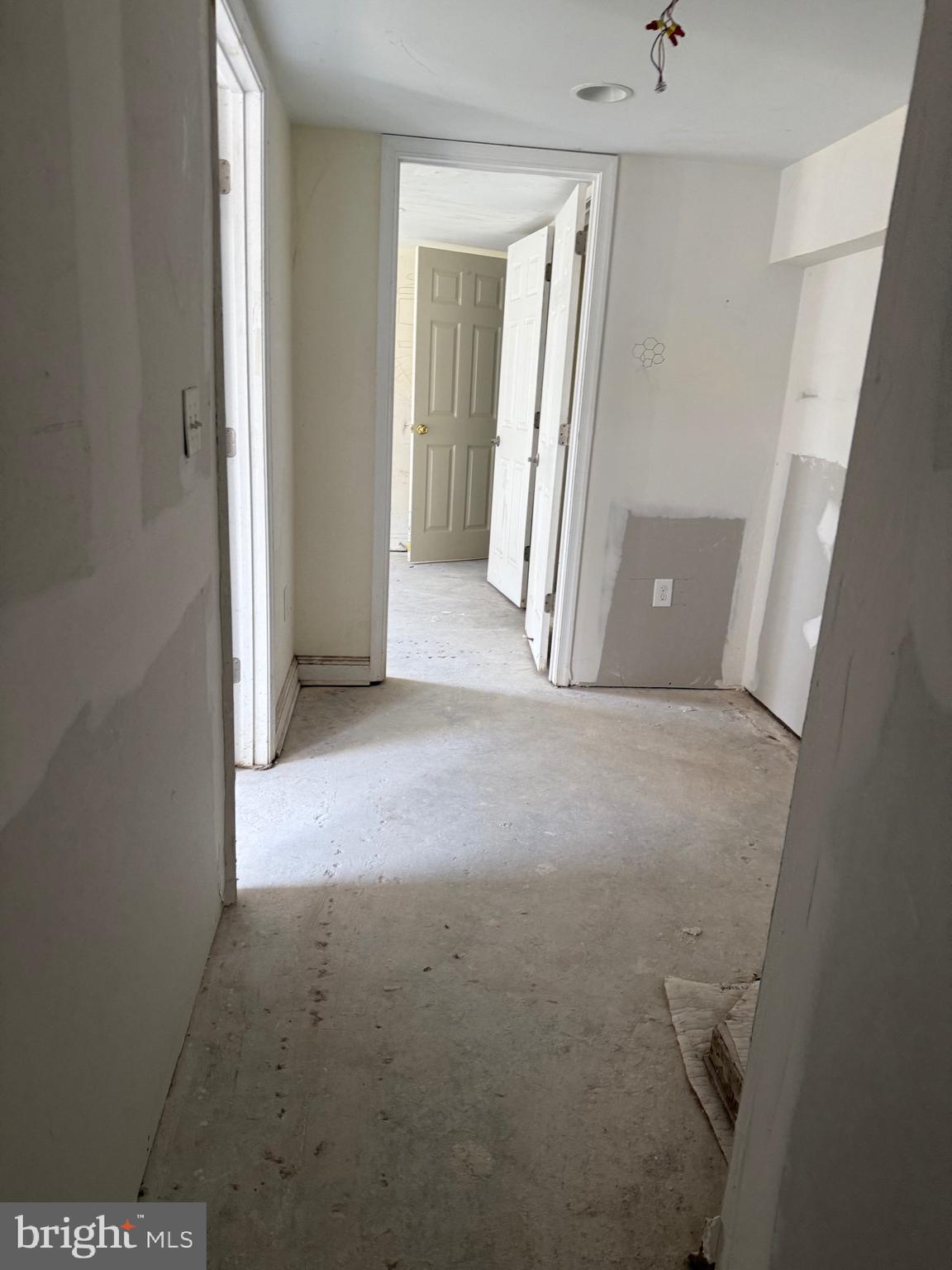 DEANWOOD PARK - Residential