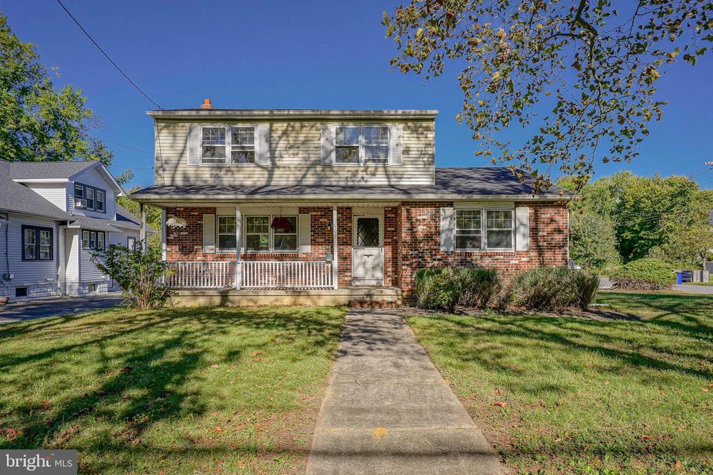 Photo of 609 Salem Avenue, WOODBURY, NJ 08096 (MLS # NJGL2065340)