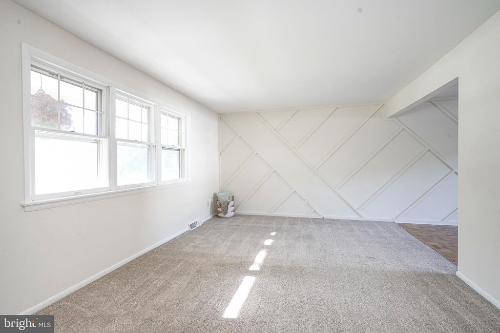 Photo of 609 Salem Avenue, WOODBURY, NJ 08096 (MLS # NJGL2065340)