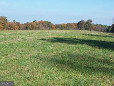 SLIM CHANCE ACRES - Land