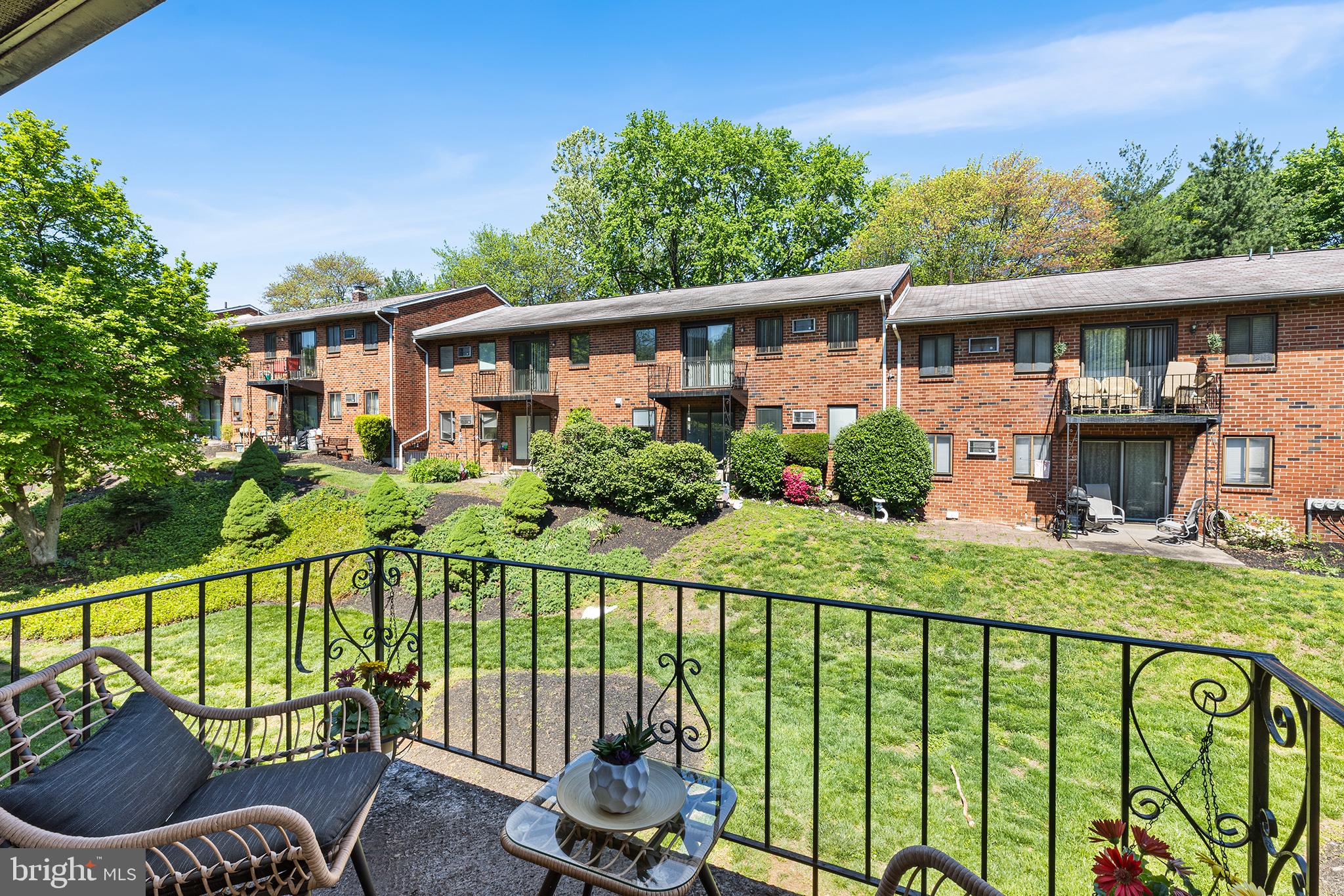 LAWRENCE PARK - Residential