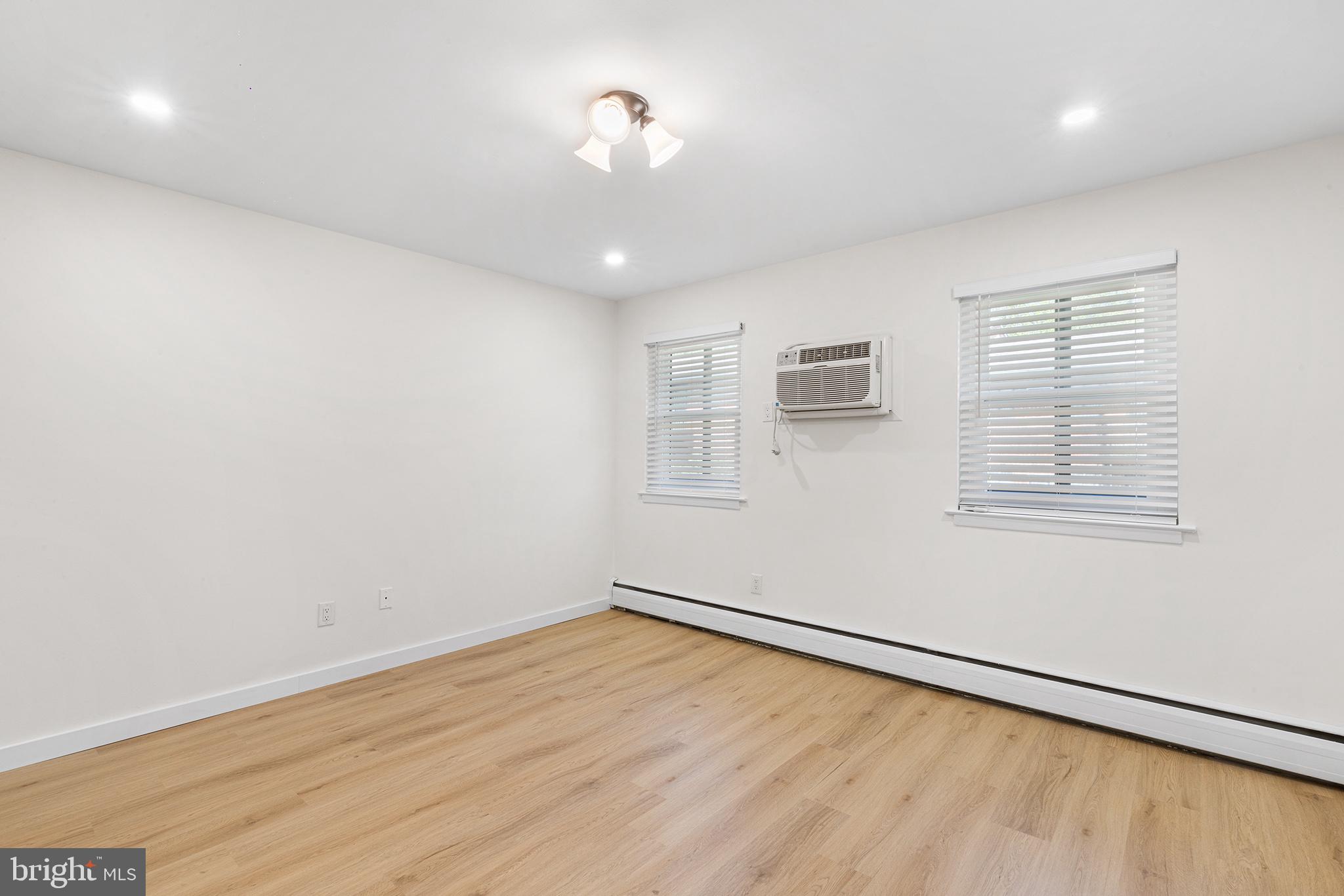 LAWRENCE PARK - Residential