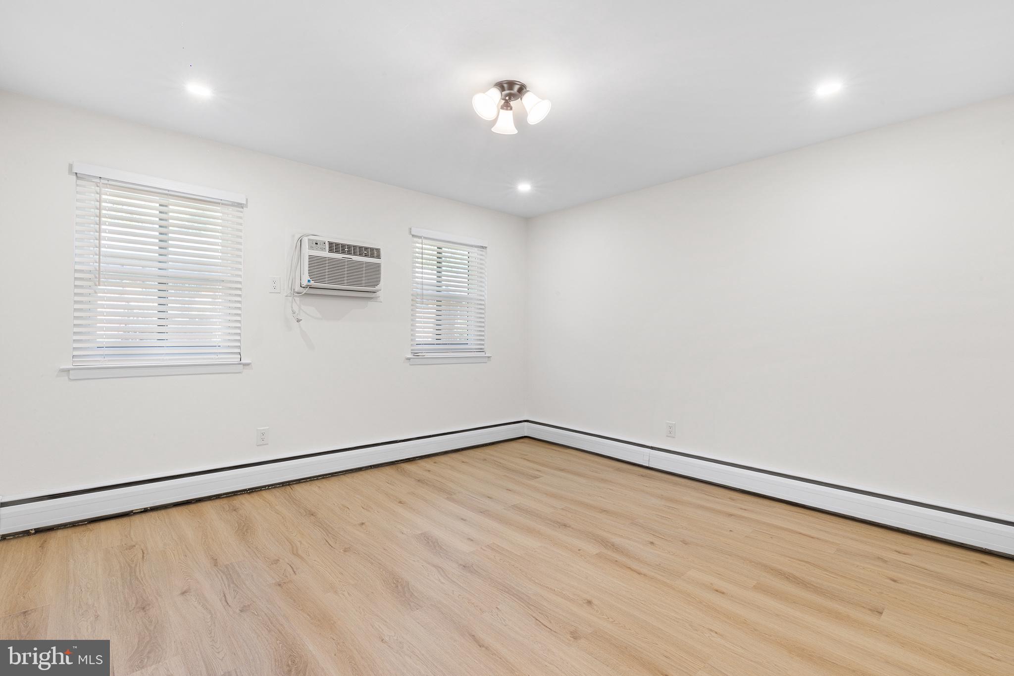 LAWRENCE PARK - Residential