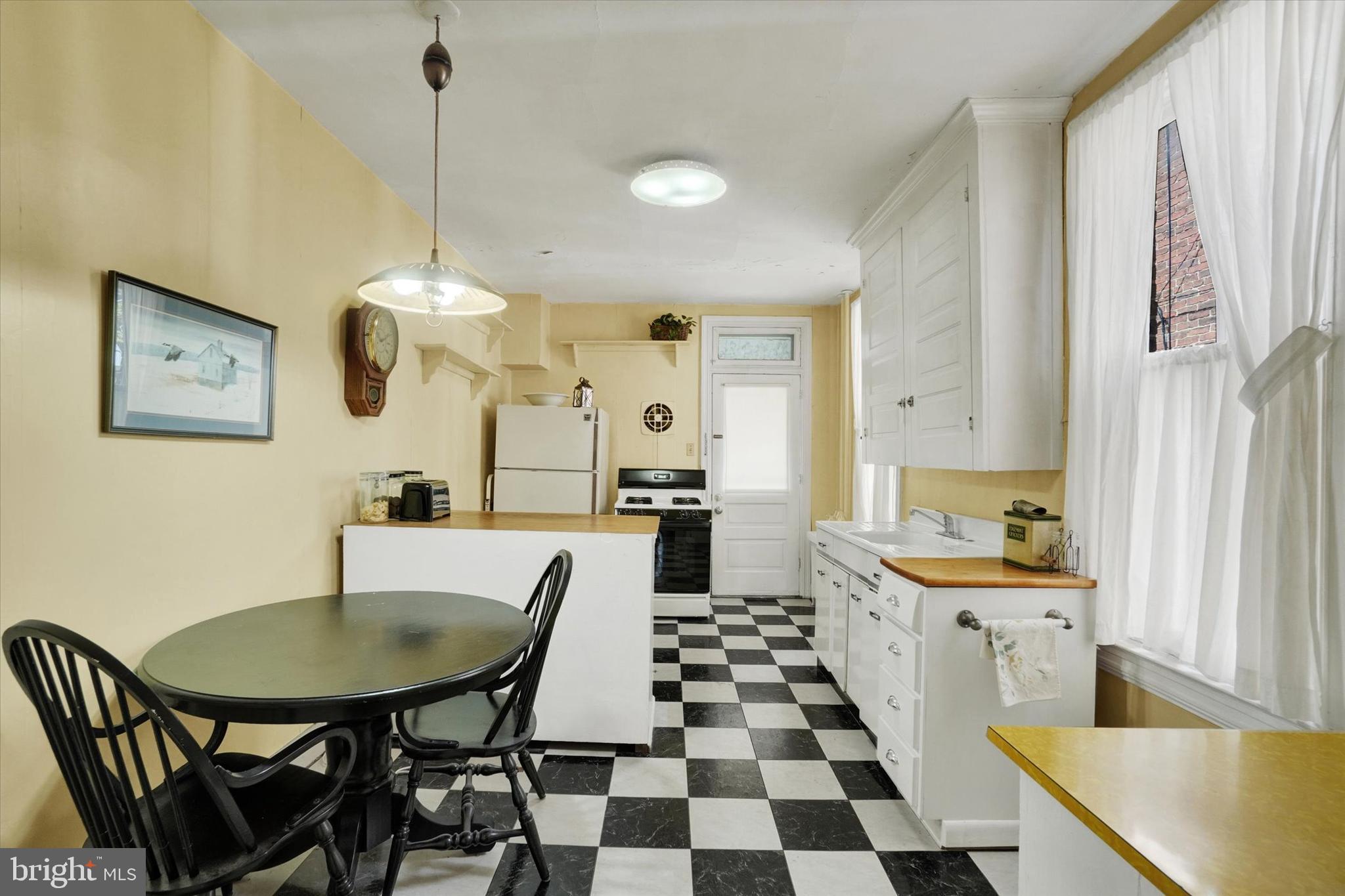 EAST YORK - Residential