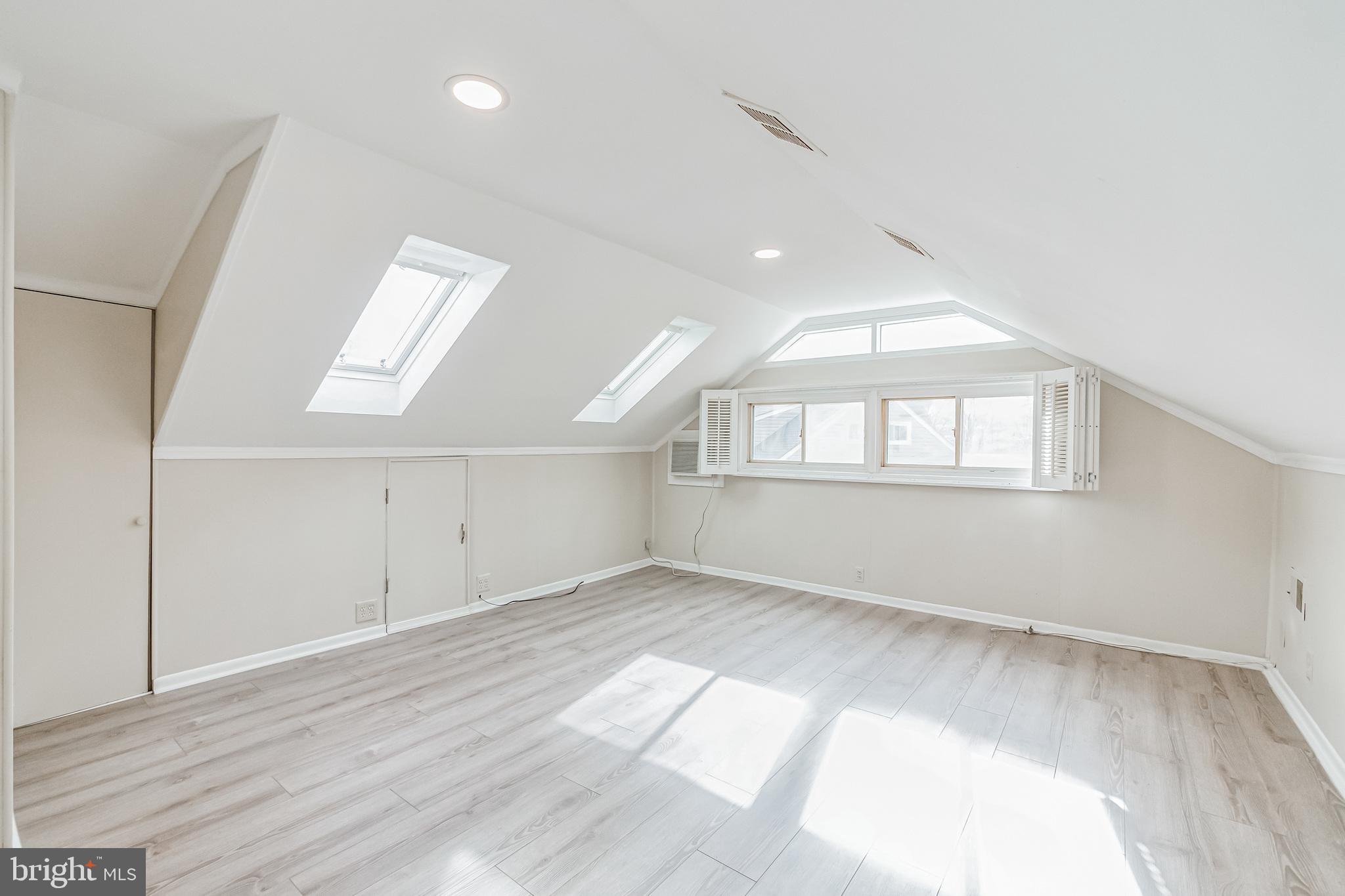 TWINBROOK FOREST - Residential