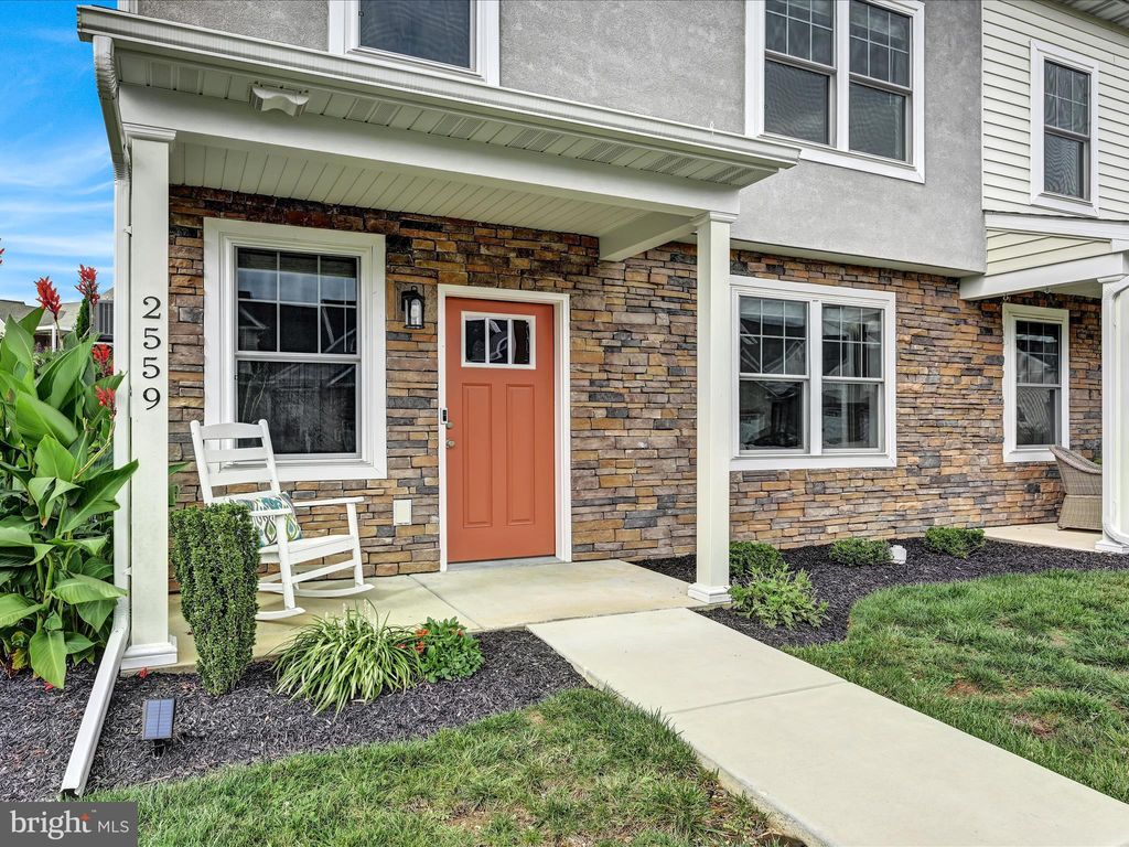 Photo of 2559 Camas Lane, EAST PETERSBURG, PA 17520 (MLS # PALA2057316)