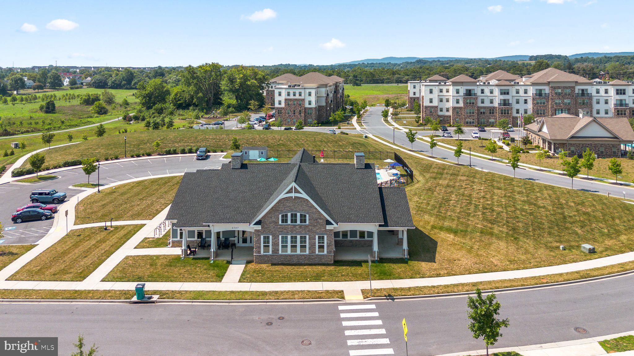 BALLENGER CREEK - Residential