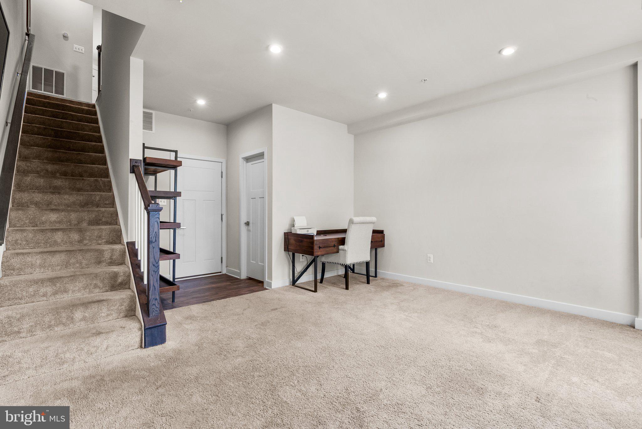 BALLENGER CREEK - Residential