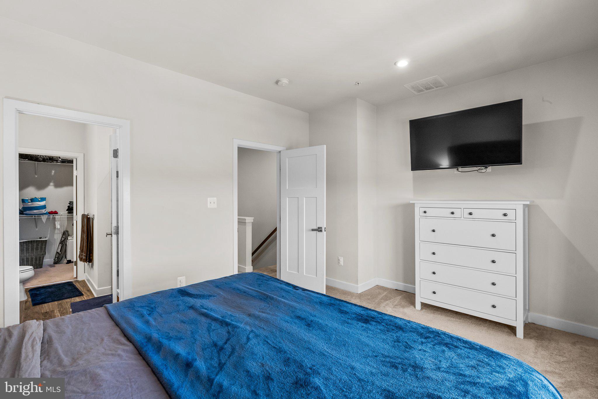 BALLENGER CREEK - Residential