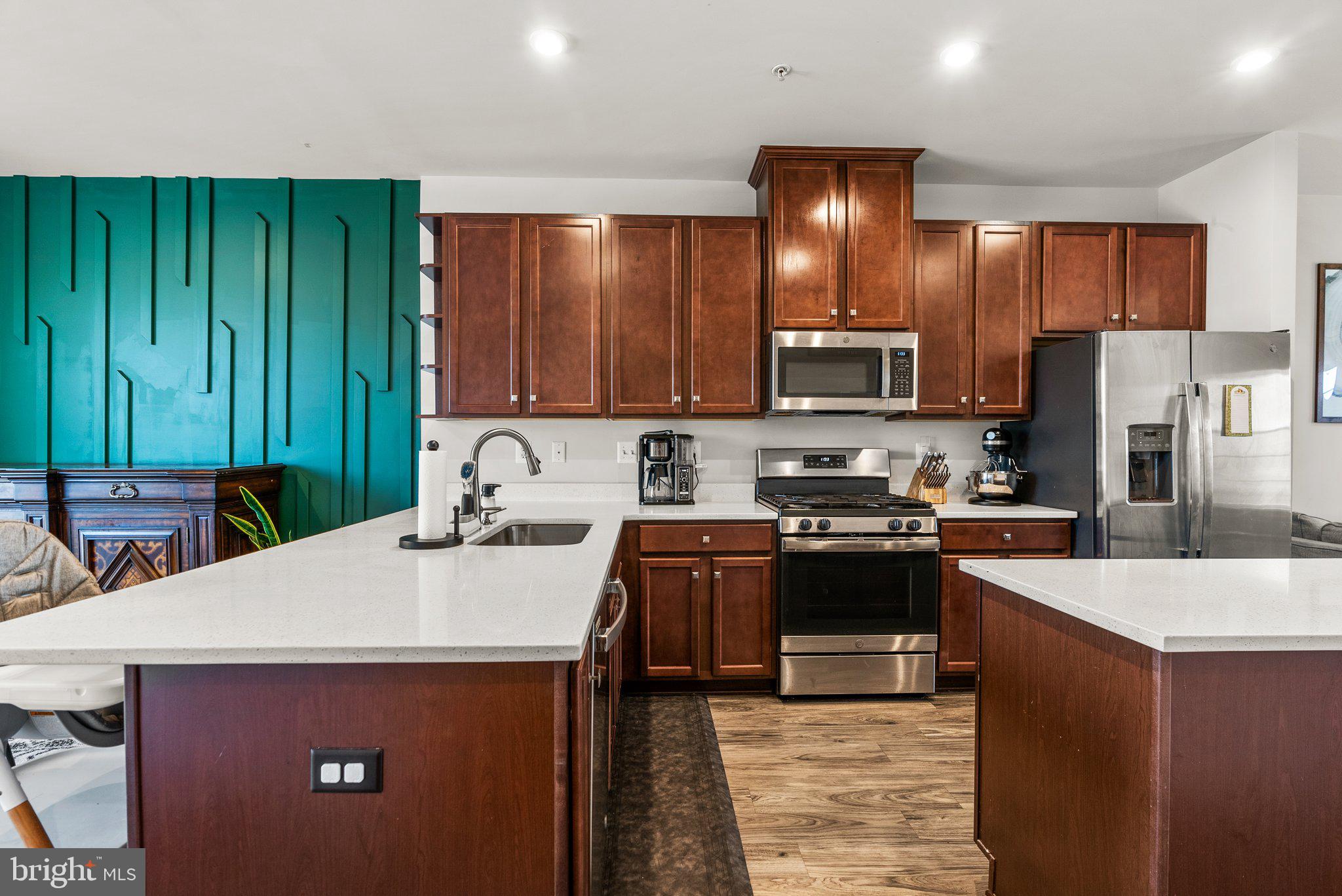 BALLENGER CREEK - Residential