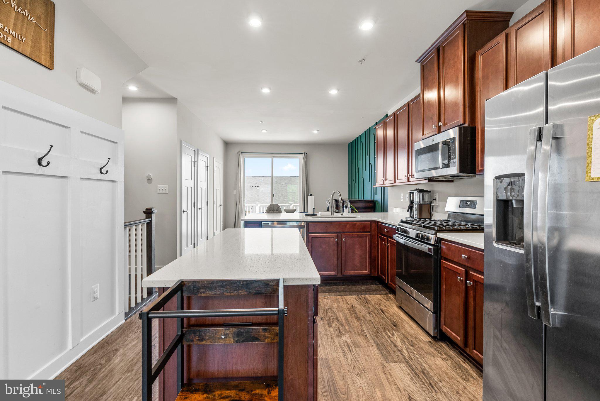 BALLENGER CREEK - Residential