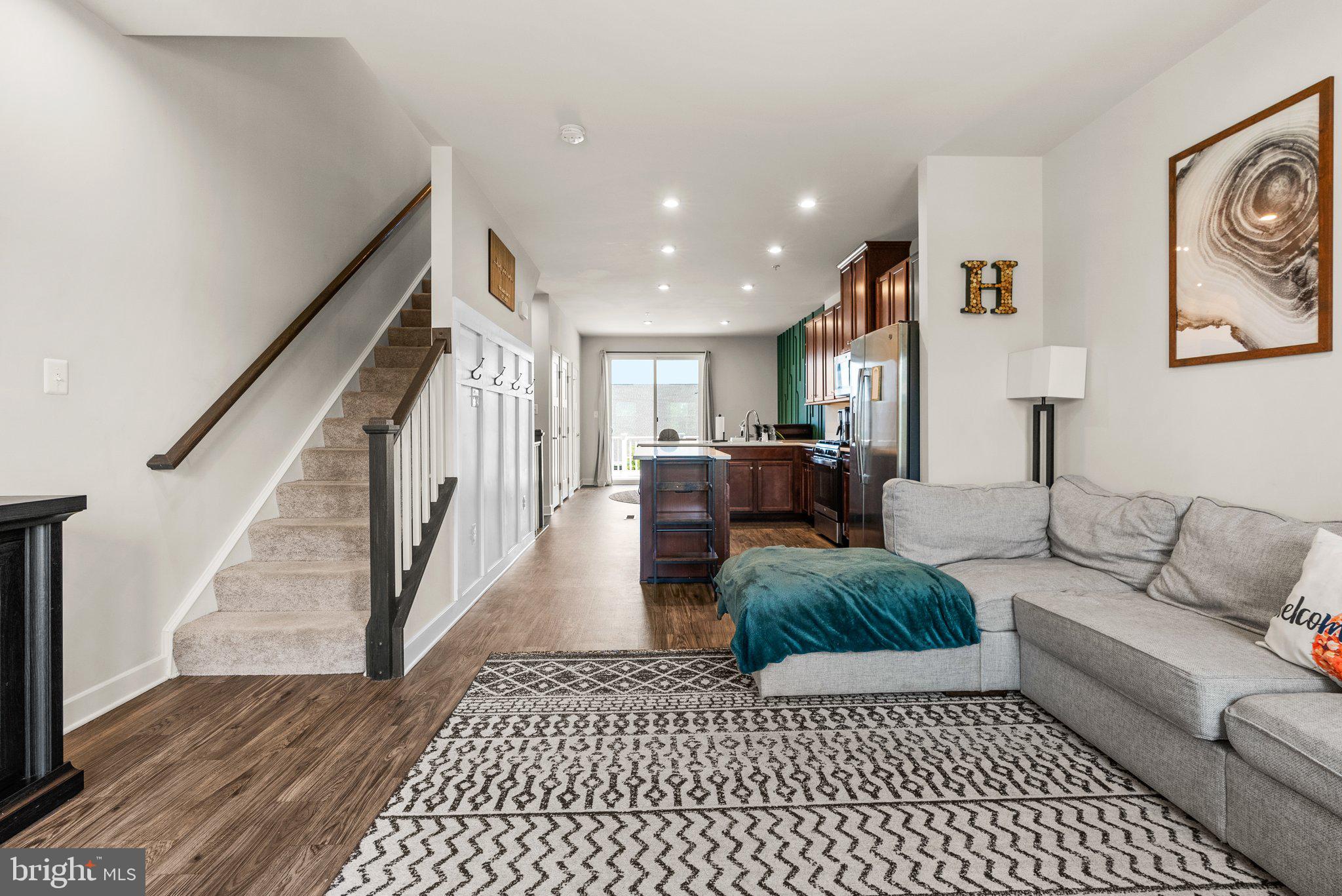 BALLENGER CREEK - Residential