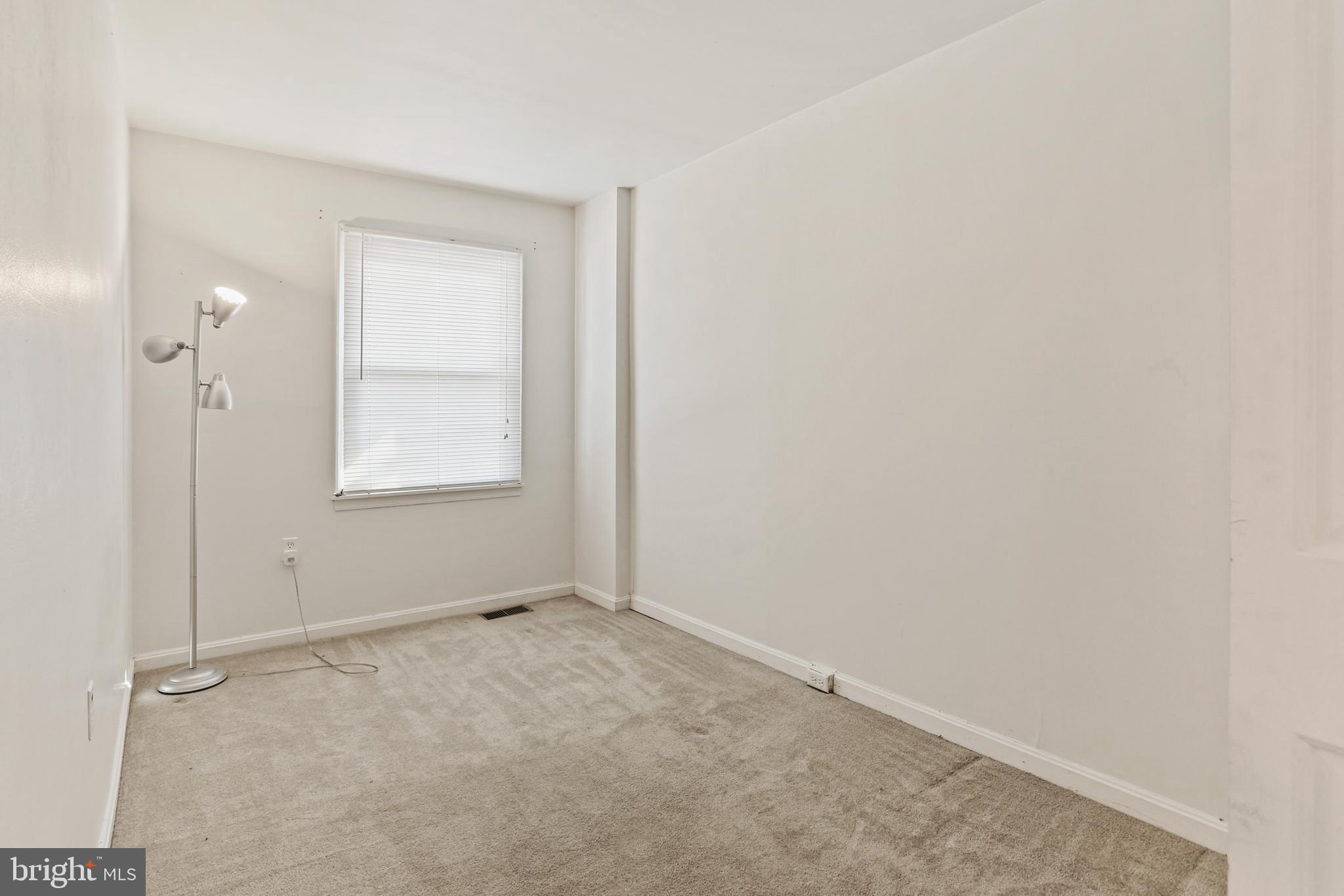 WINDY KNOLL - Residential Lease