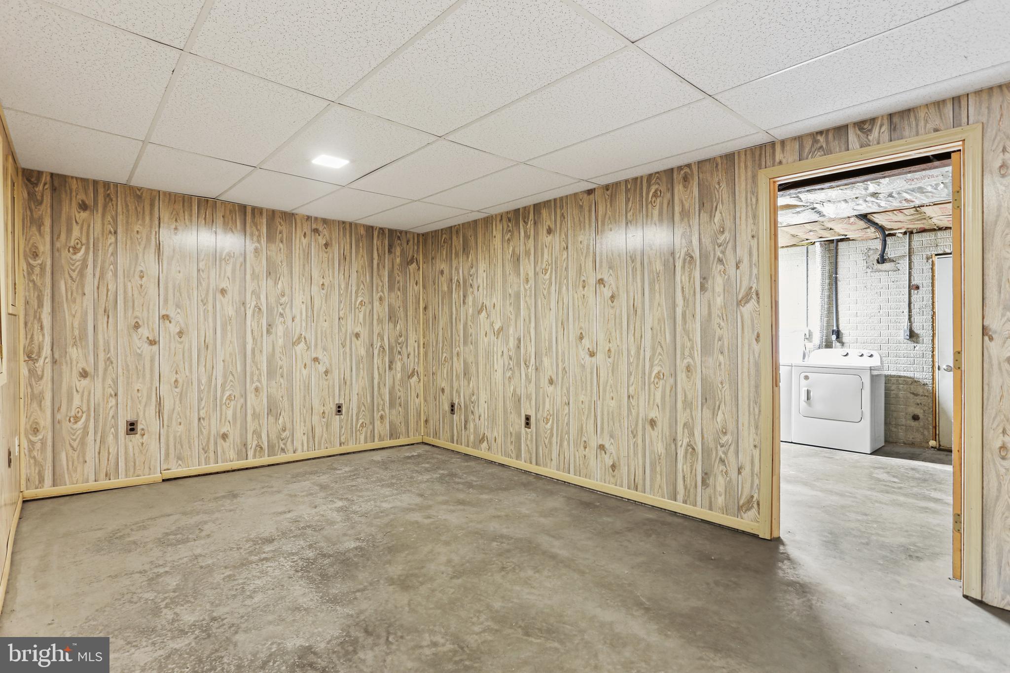 WINDY KNOLL - Residential Lease