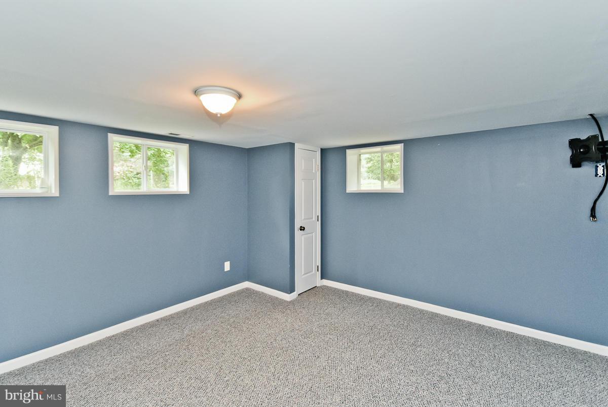 BEAVERBROOK - Residential