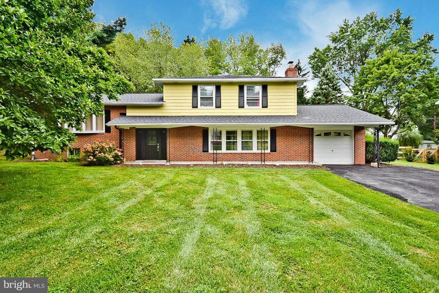 BIG reduction...brand new roof 2014 ($15K+), gorgeous new front door (April 2015), renovated KIT w/granite and SS appliances, updated bathrooms, spacious family room w/fireplace, beautifully landscaped fenced backyard w/ patios and storage shed...ALL this and more conveniently located w/easy commute to Balt / DC.  This is a FANTASTIC VALUE!