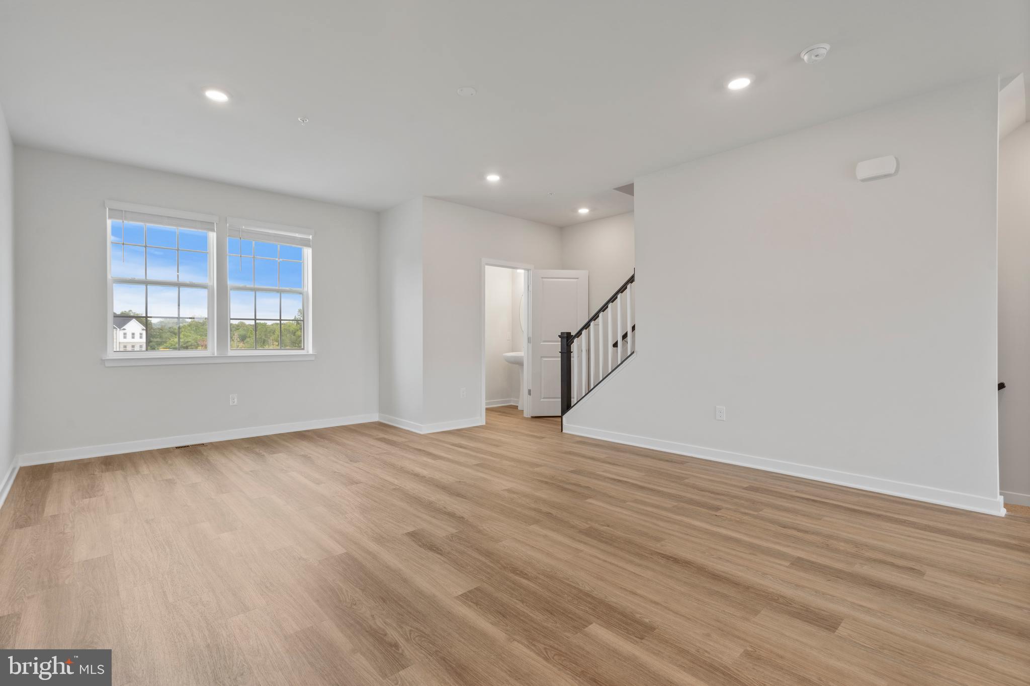 SPRING HILLS - Residential Lease