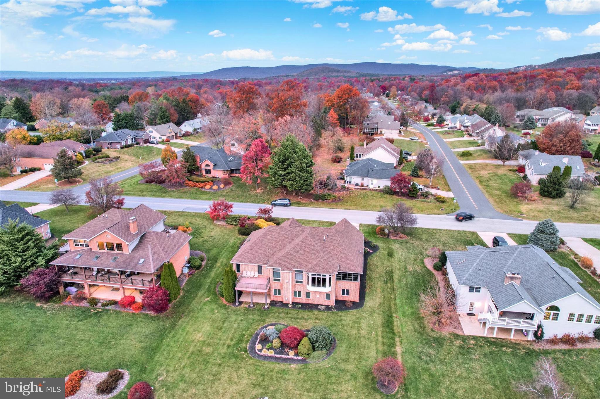 PENN NATIONAL GOLF COURSE COMMUNITY - Residential