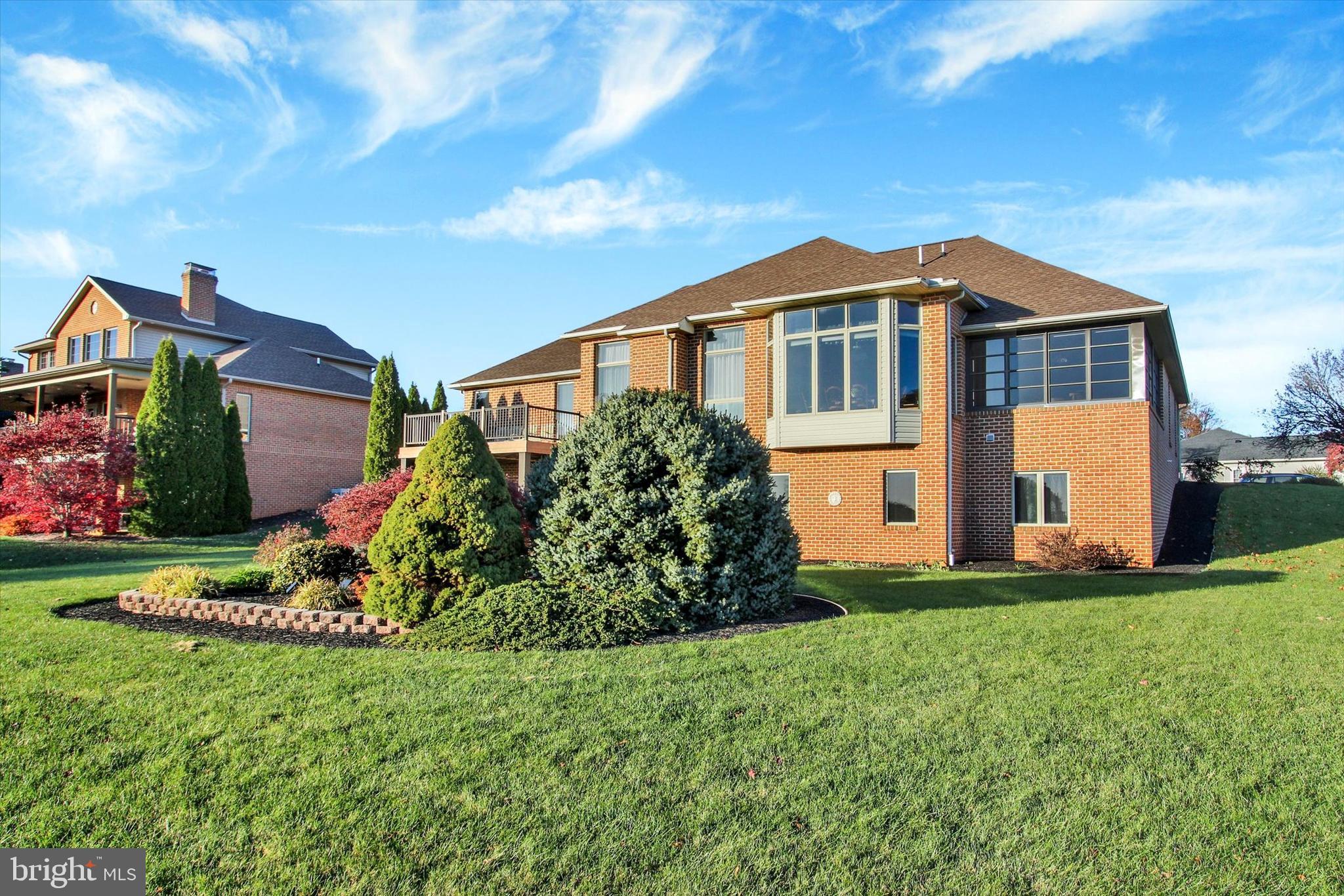 PENN NATIONAL GOLF COURSE COMMUNITY - Residential