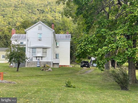 Homes For Sale - 5723 Route 220<br/> MOOREFIELD, WV 26836