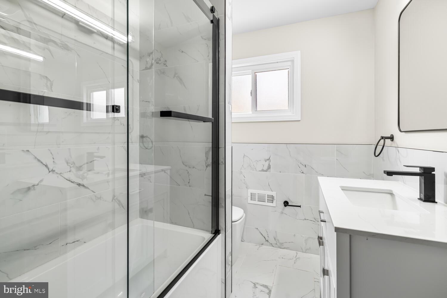 ROSLYN - Residential