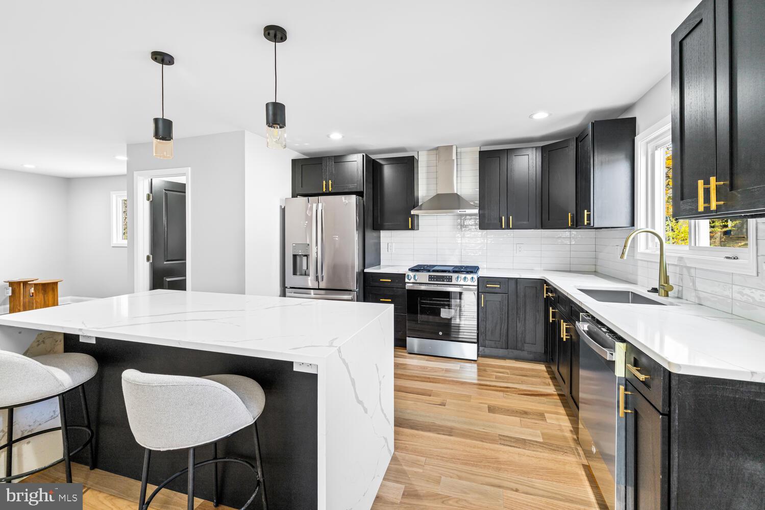 ROSLYN - Residential