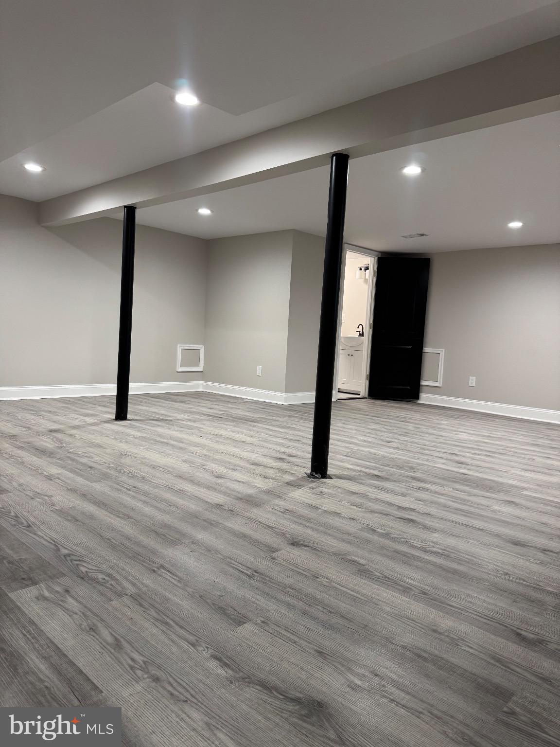 ROSLYN - Residential