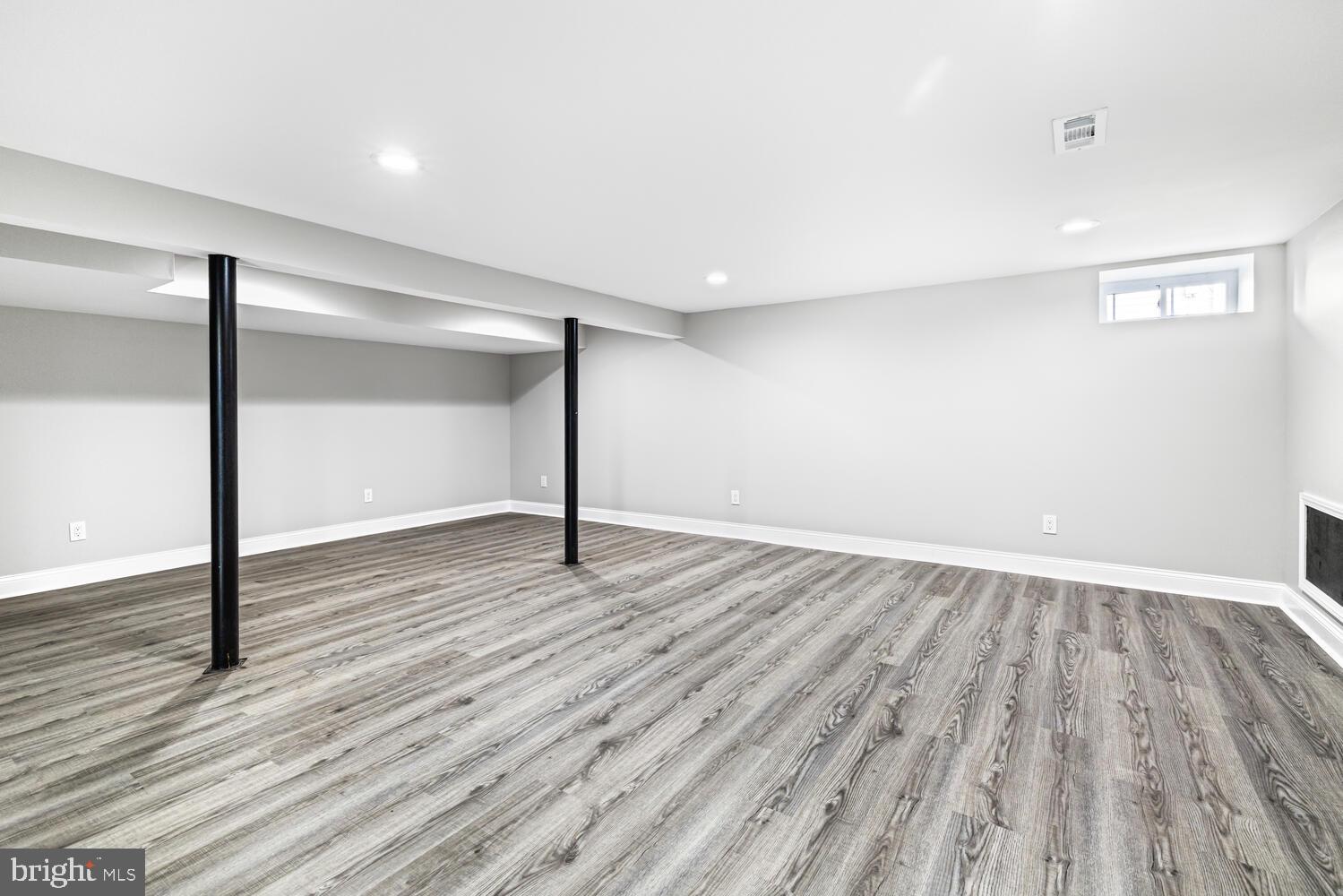 ROSLYN - Residential