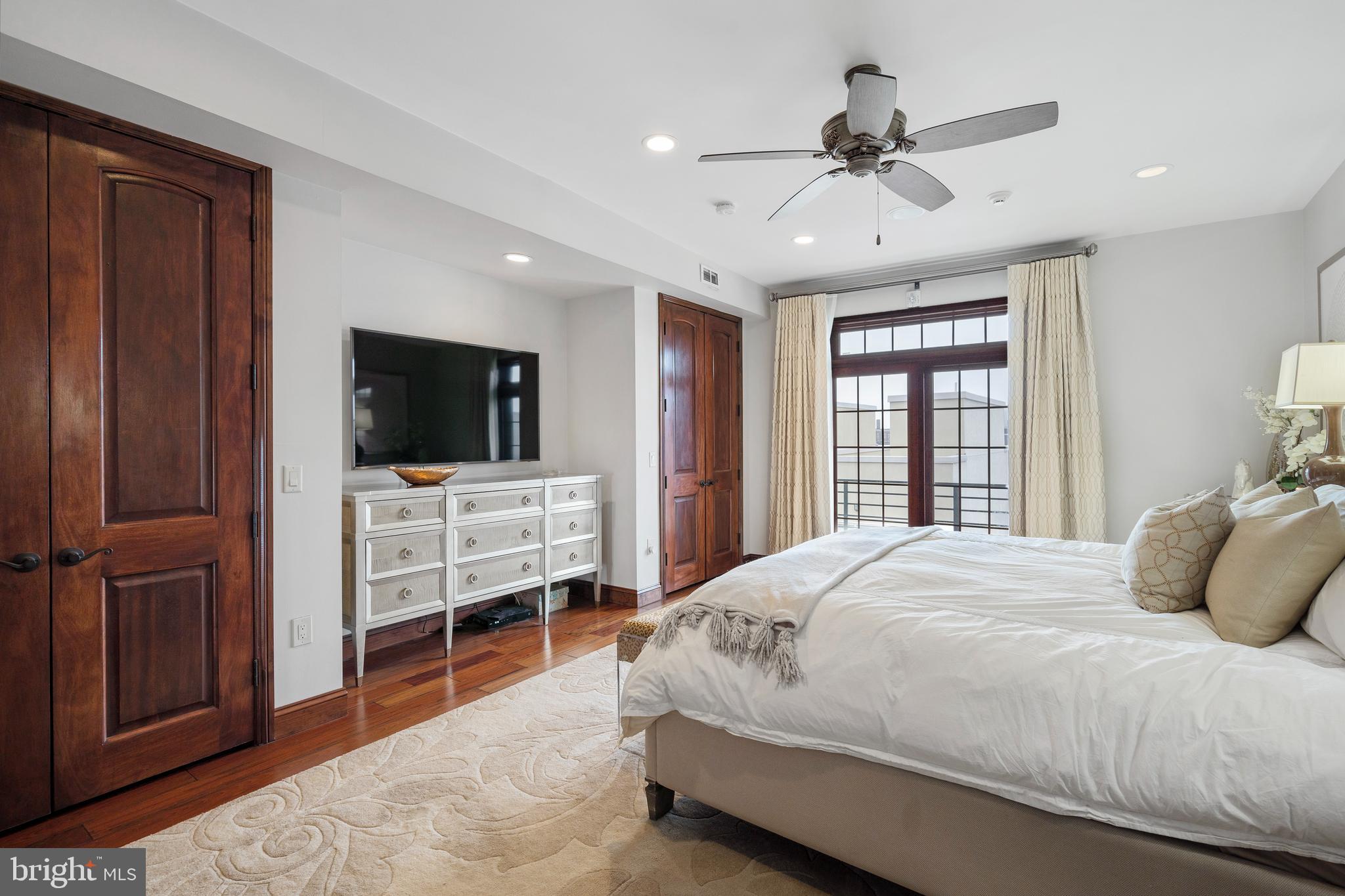 GRADUATE HOSPITAL - Residential