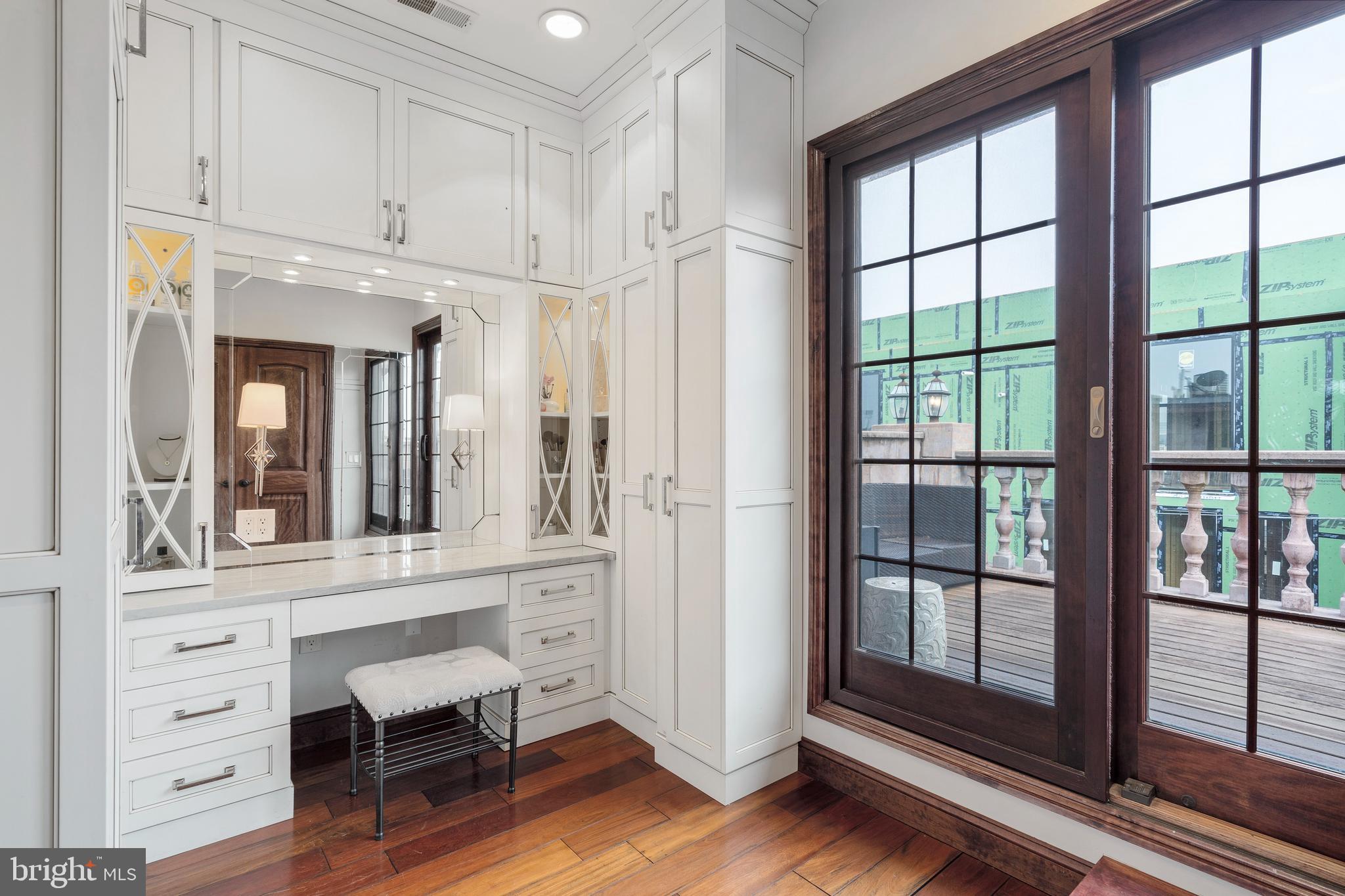 GRADUATE HOSPITAL - Residential