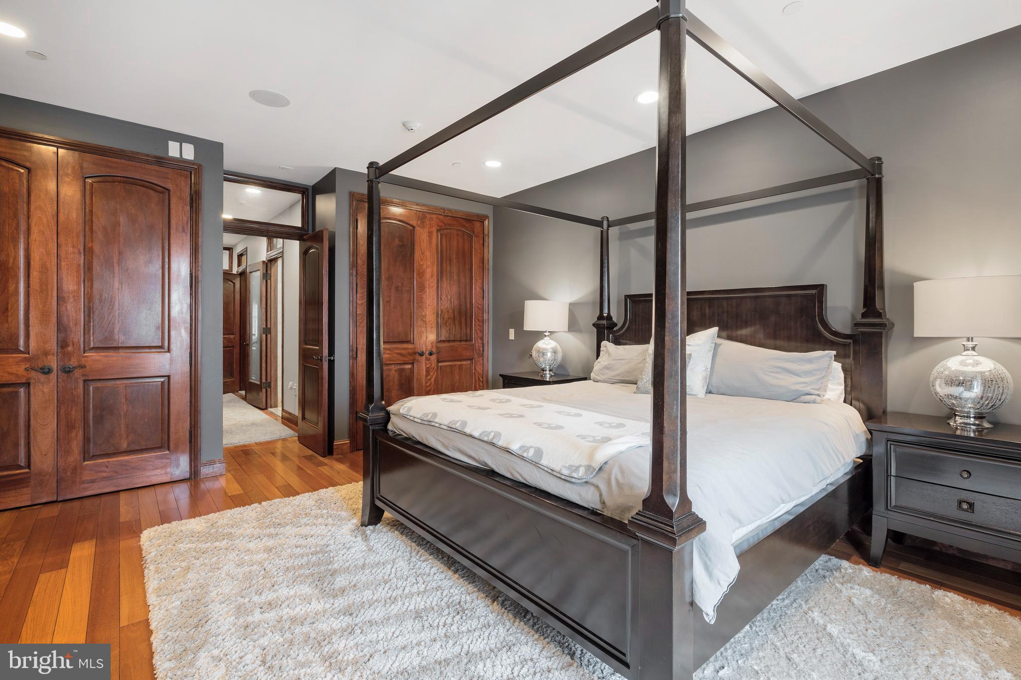 GRADUATE HOSPITAL - Residential