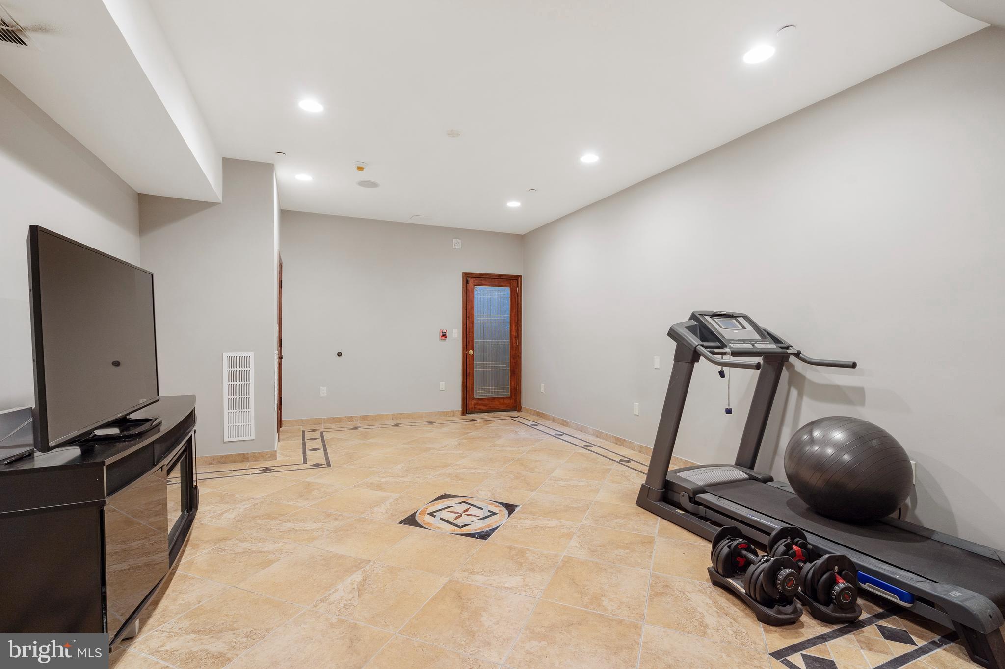 GRADUATE HOSPITAL - Residential