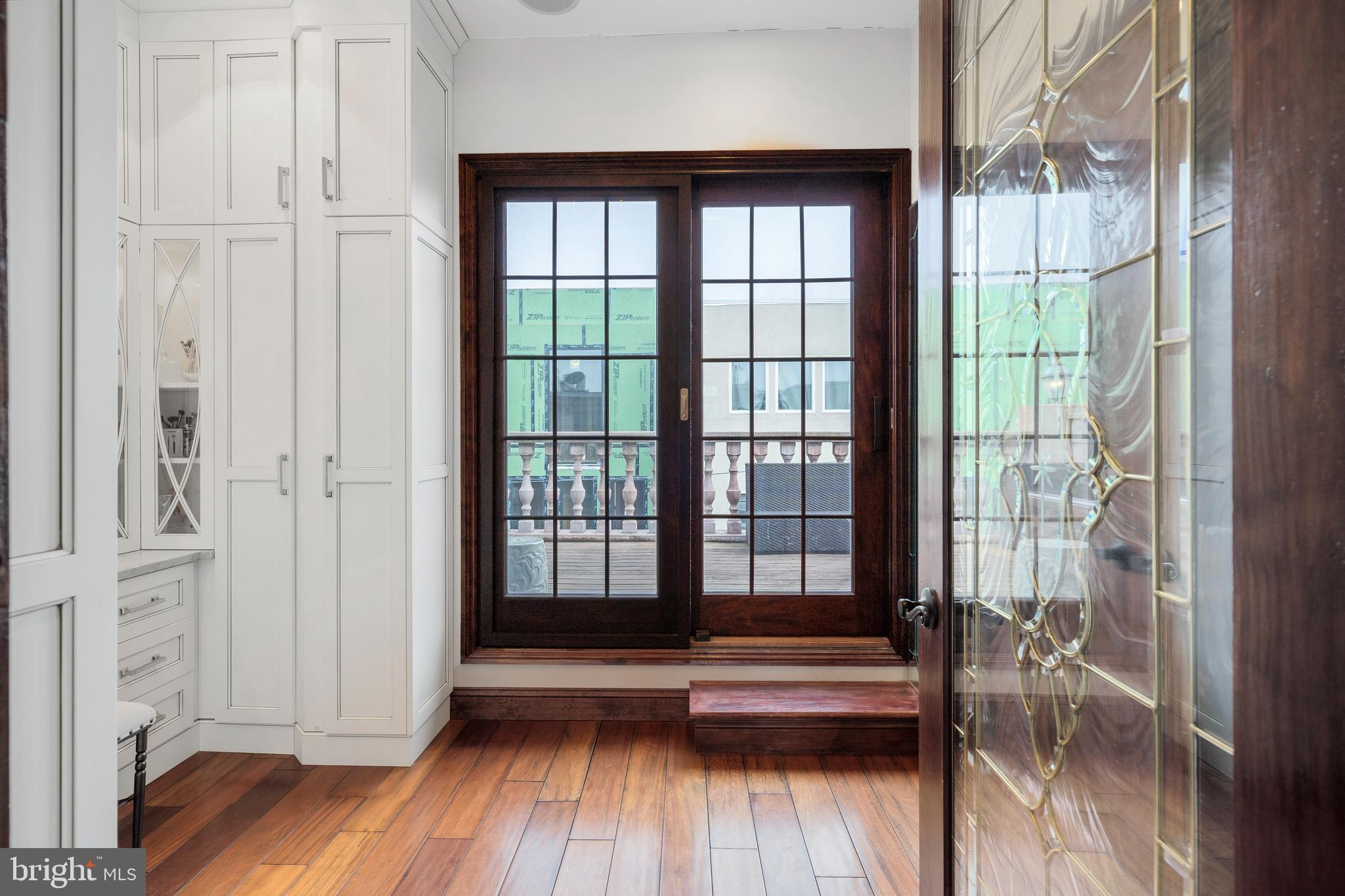 GRADUATE HOSPITAL - Residential