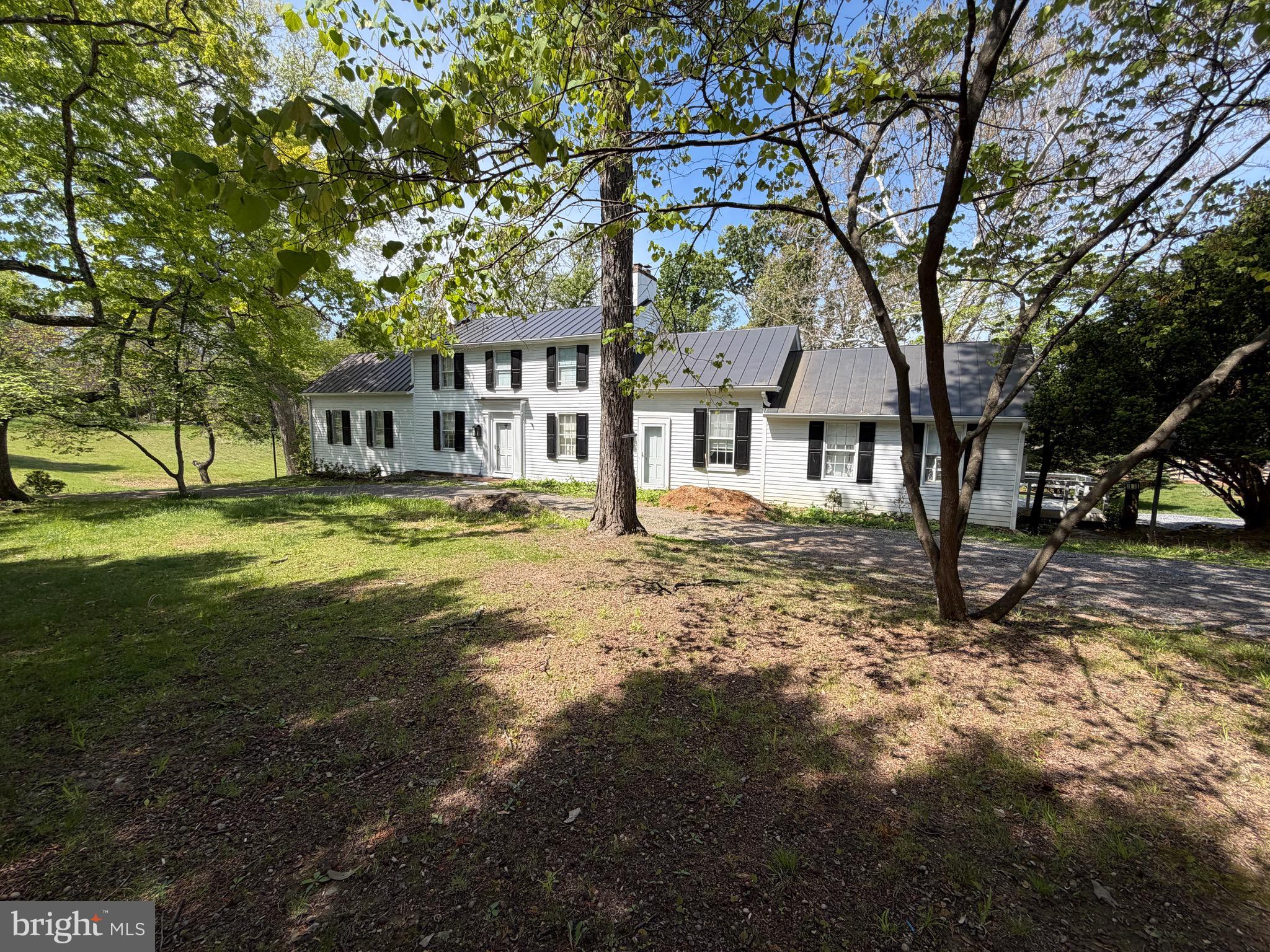 1105 BISHOP MEADE ROAD