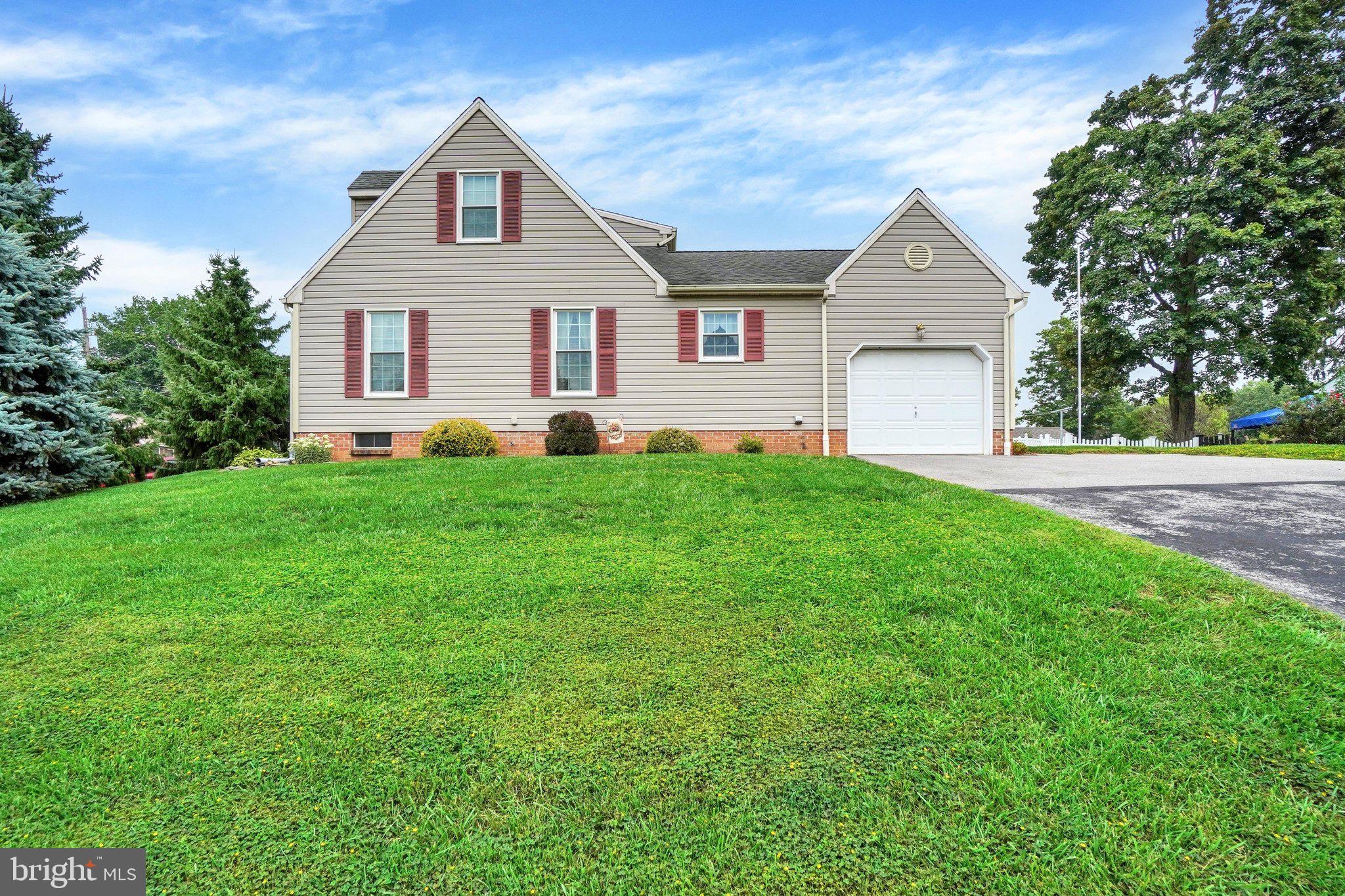 2201 PLEASANT VIEW DRIVE