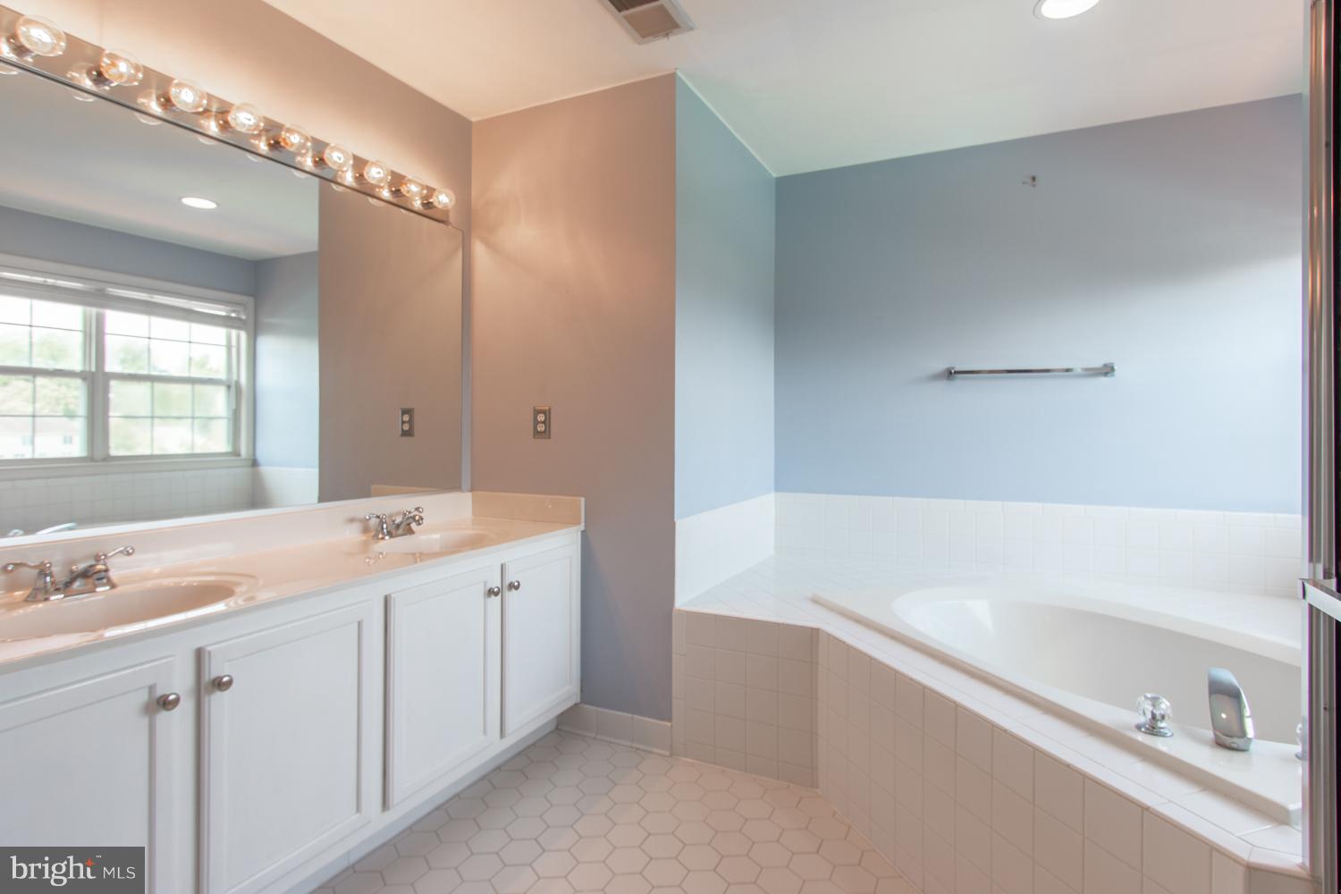 FOREST VISTA - Residential