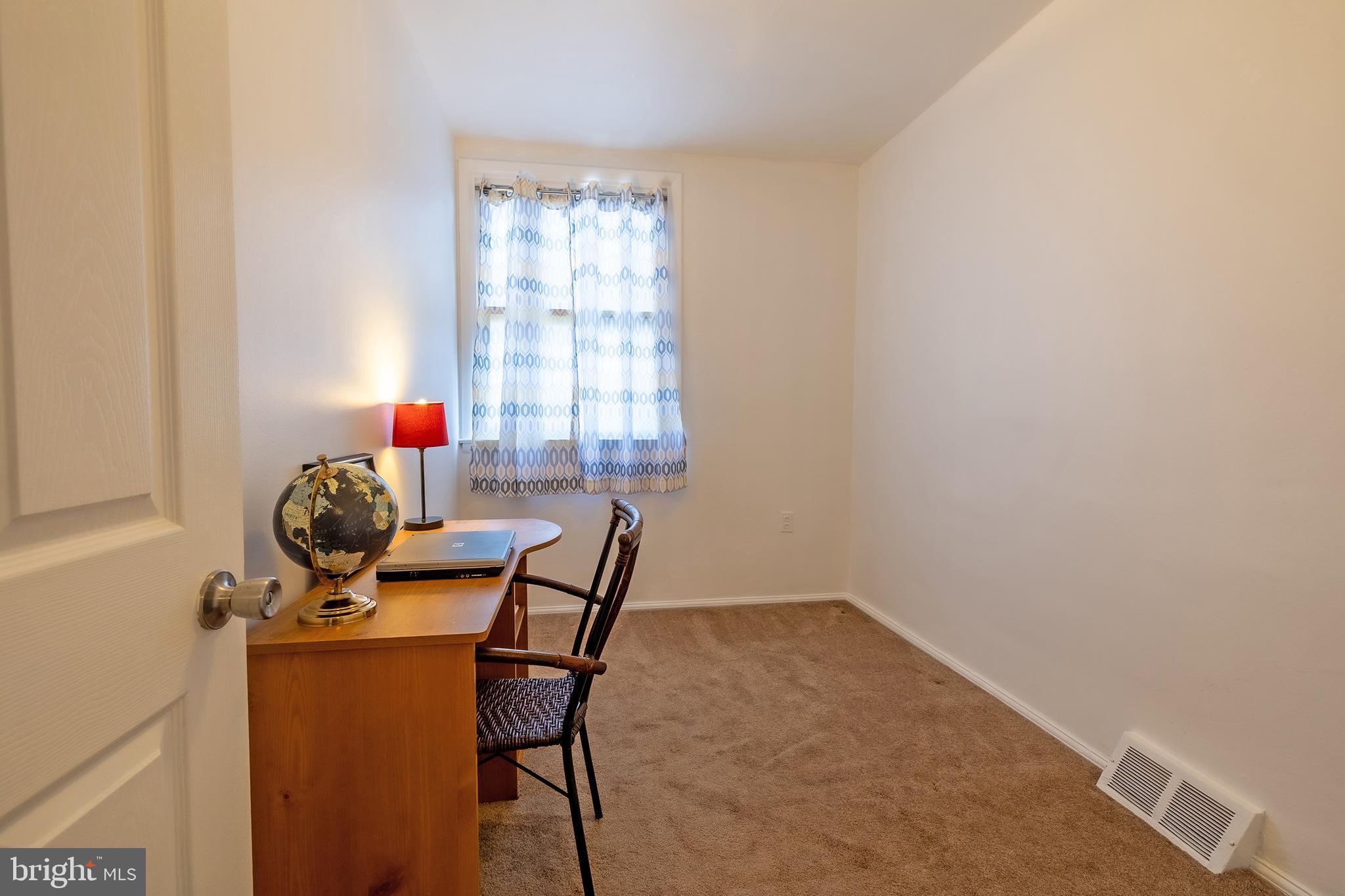 FERN ROCK - Residential